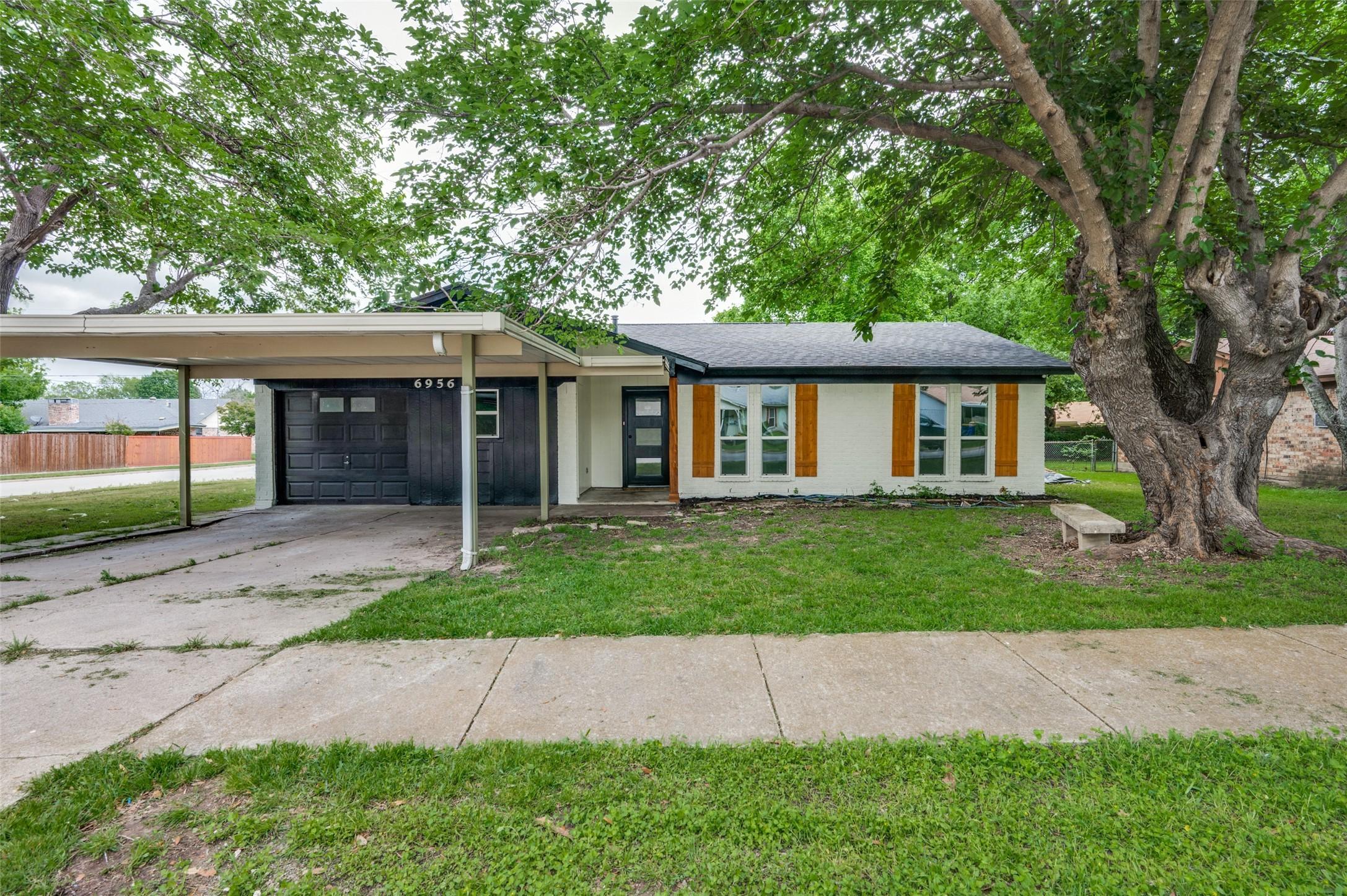 Declaration St, Watauga, TX 76148