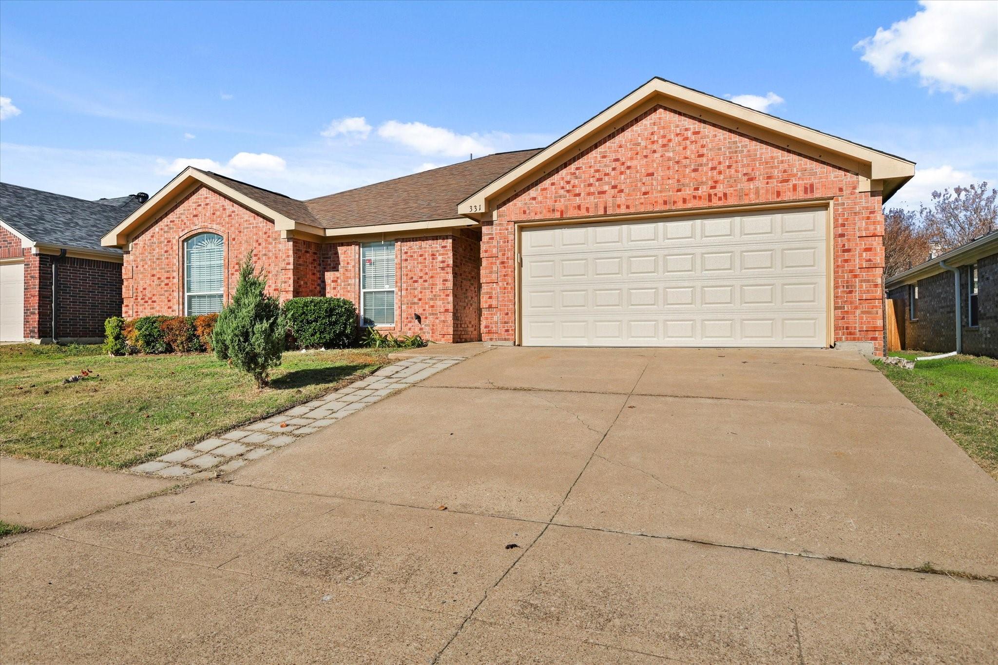 Mcmurtry Dr, Arlington, TX 76002