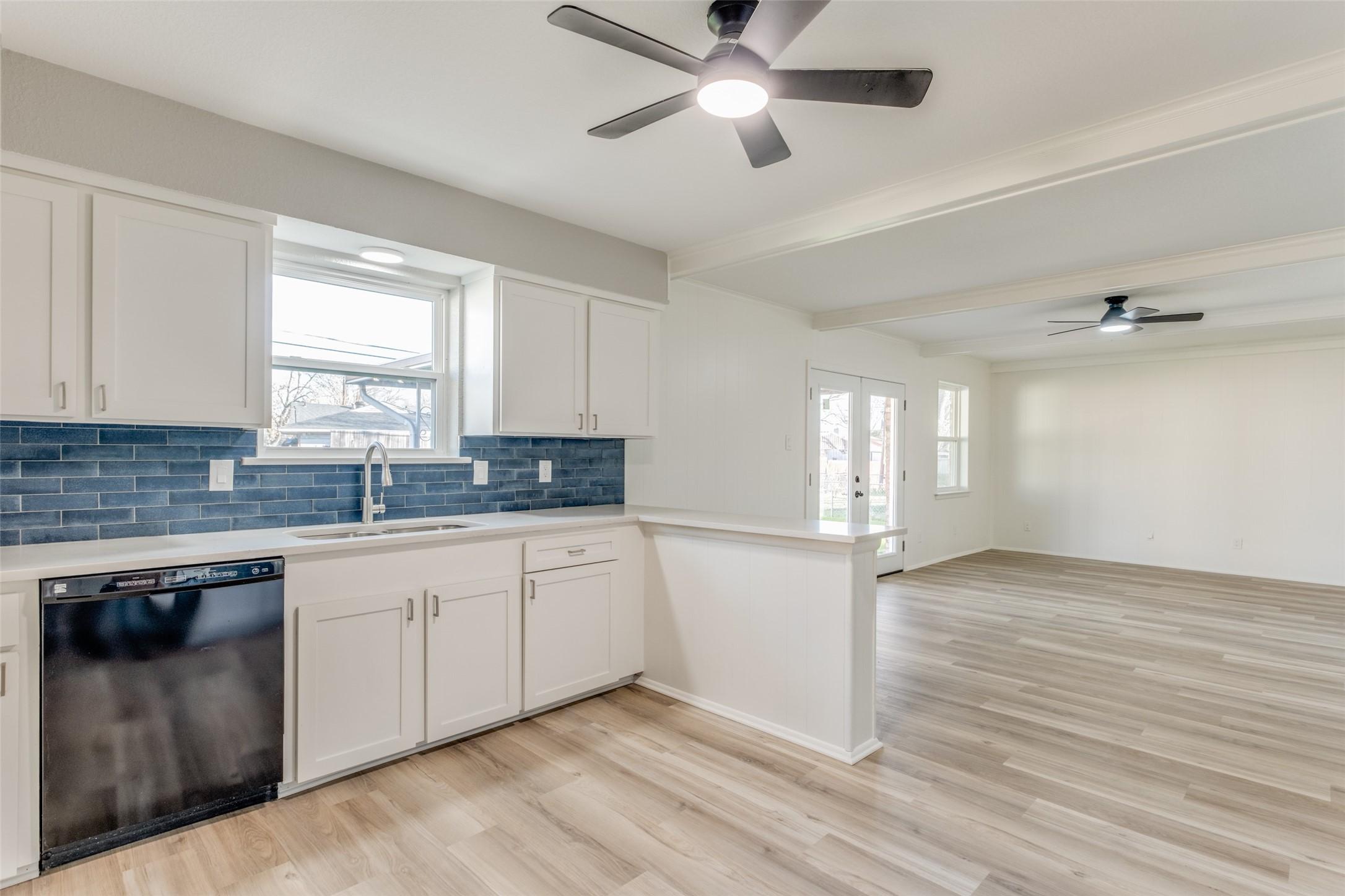Blossom Ln, Dallas, TX 75227