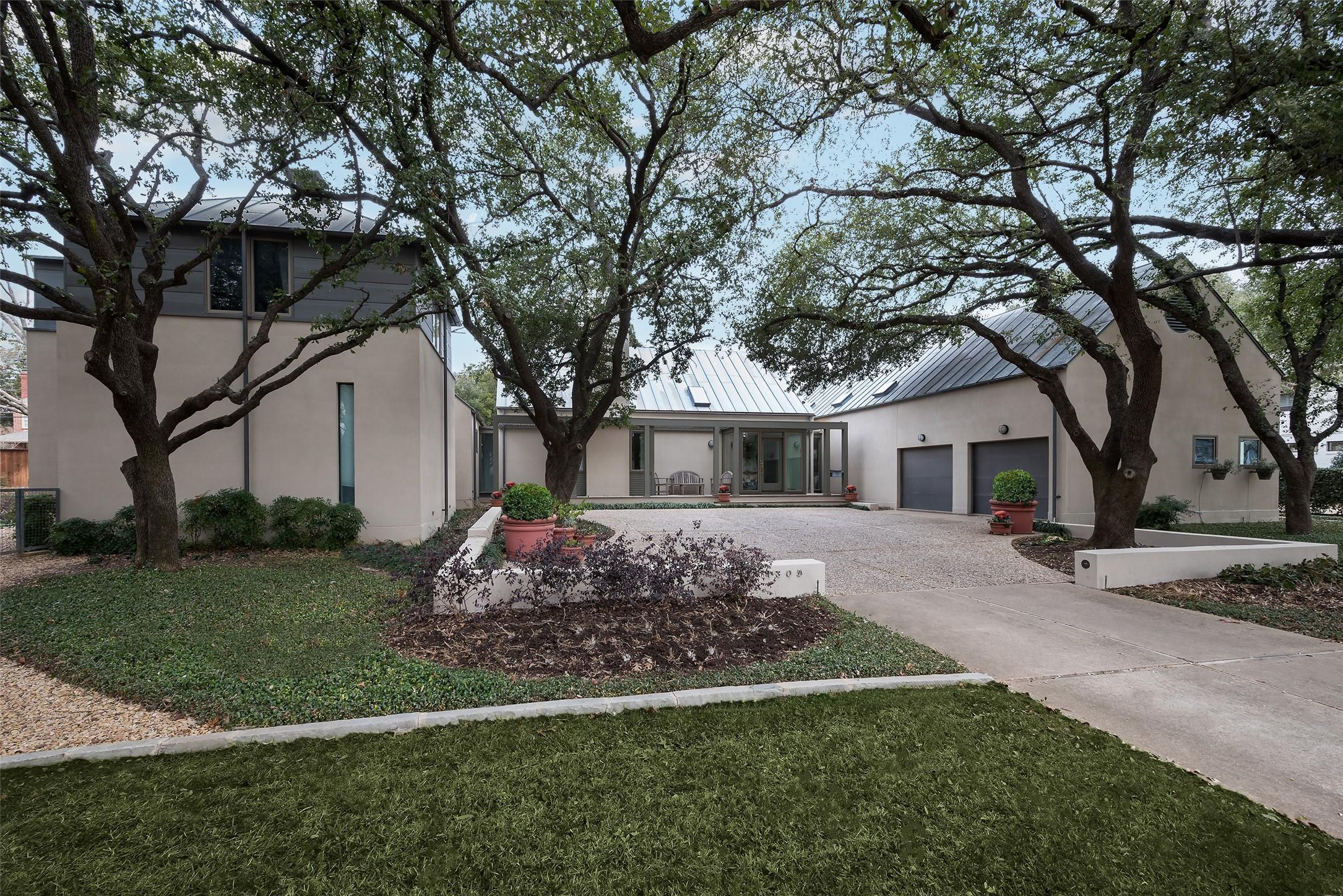 Glenleigh Dr, Dallas, TX 75220