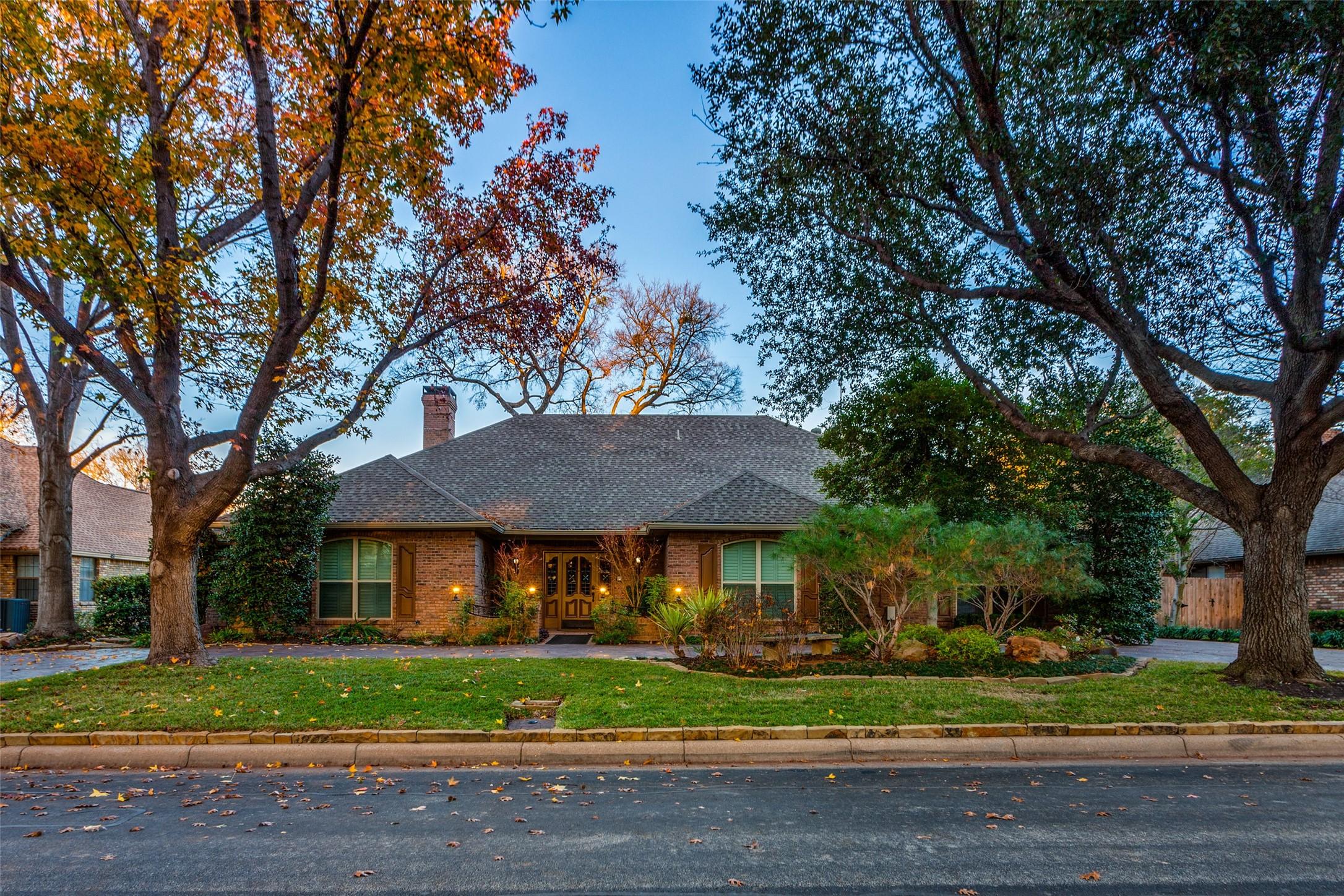 Ashbrook Dr, Fort Worth, TX 76132