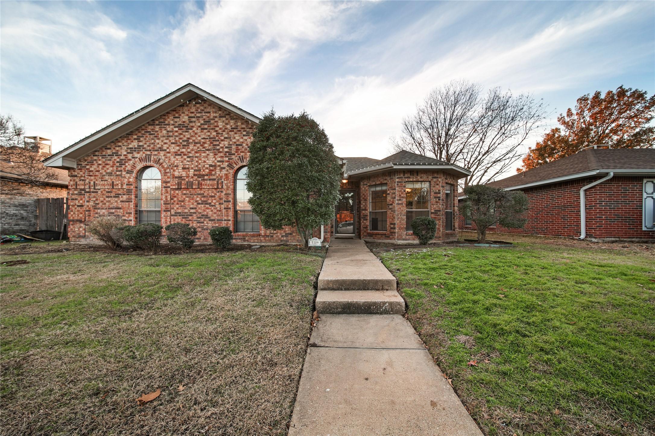 Turtle Cove Rd, Garland, TX 75044