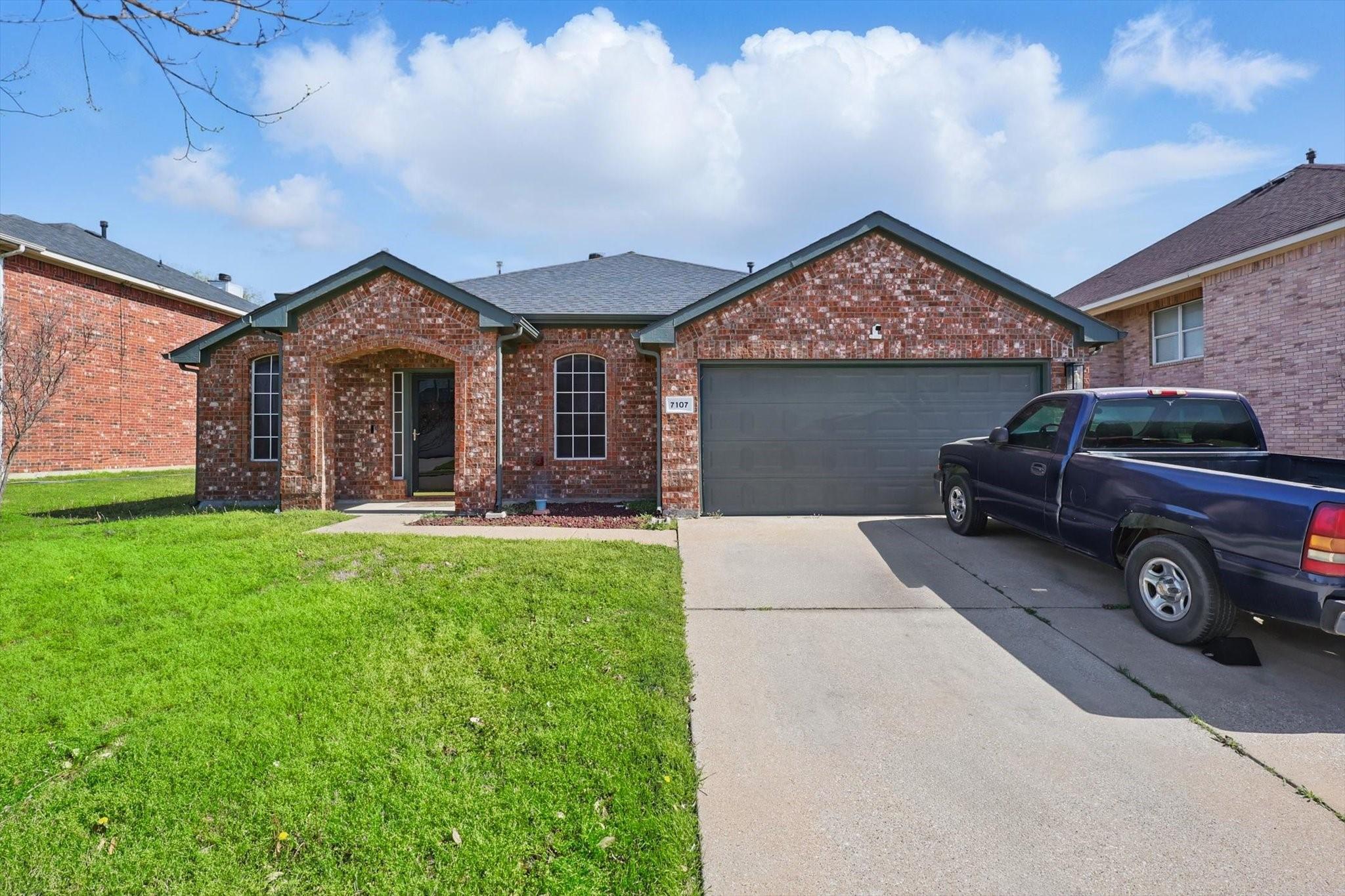 Lake Roberts Way, Arlington, TX 76002