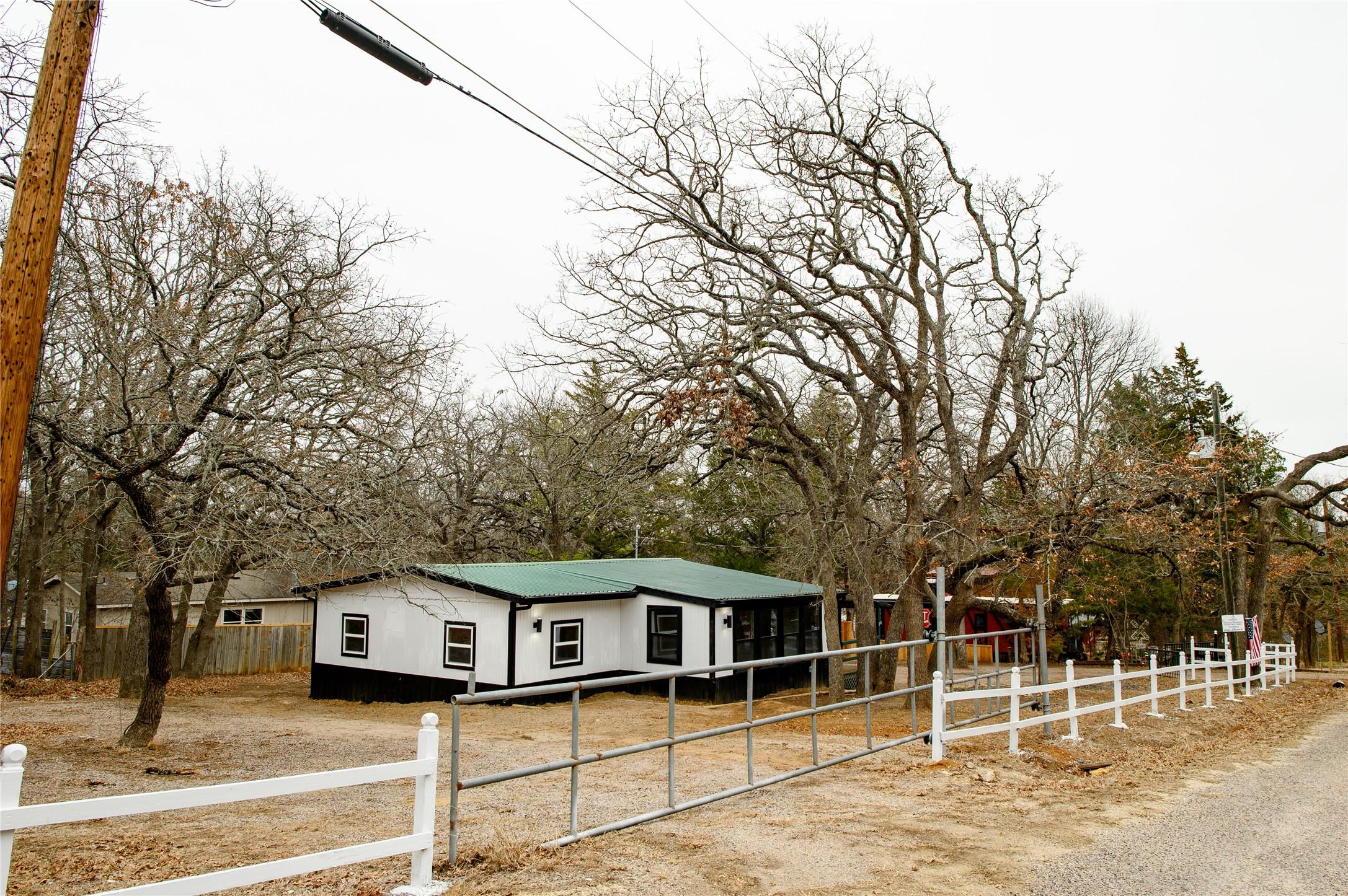 Wembley Rd, Gordonville, TX 76245