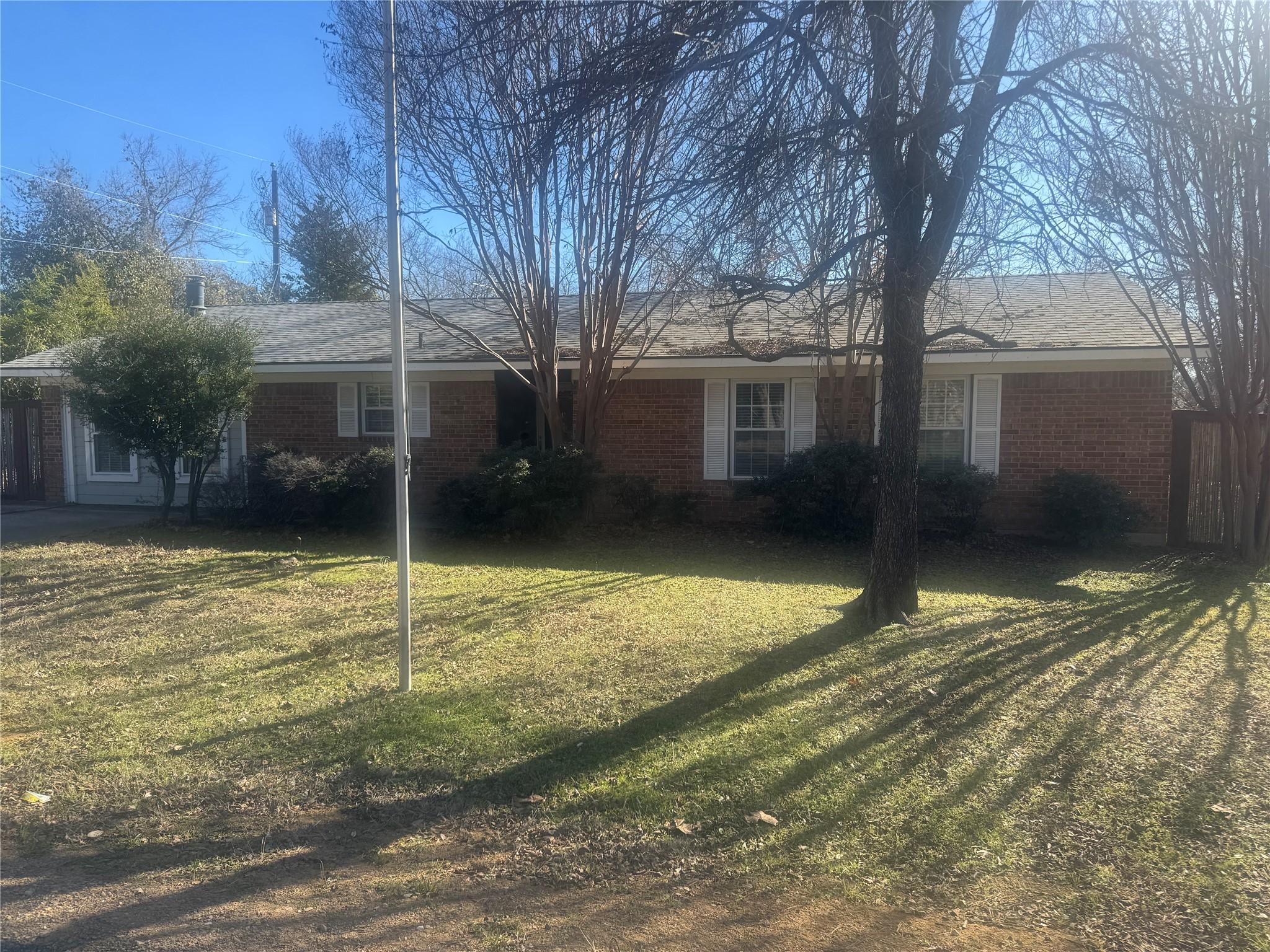 Cain St, Lake Dallas, TX 75065