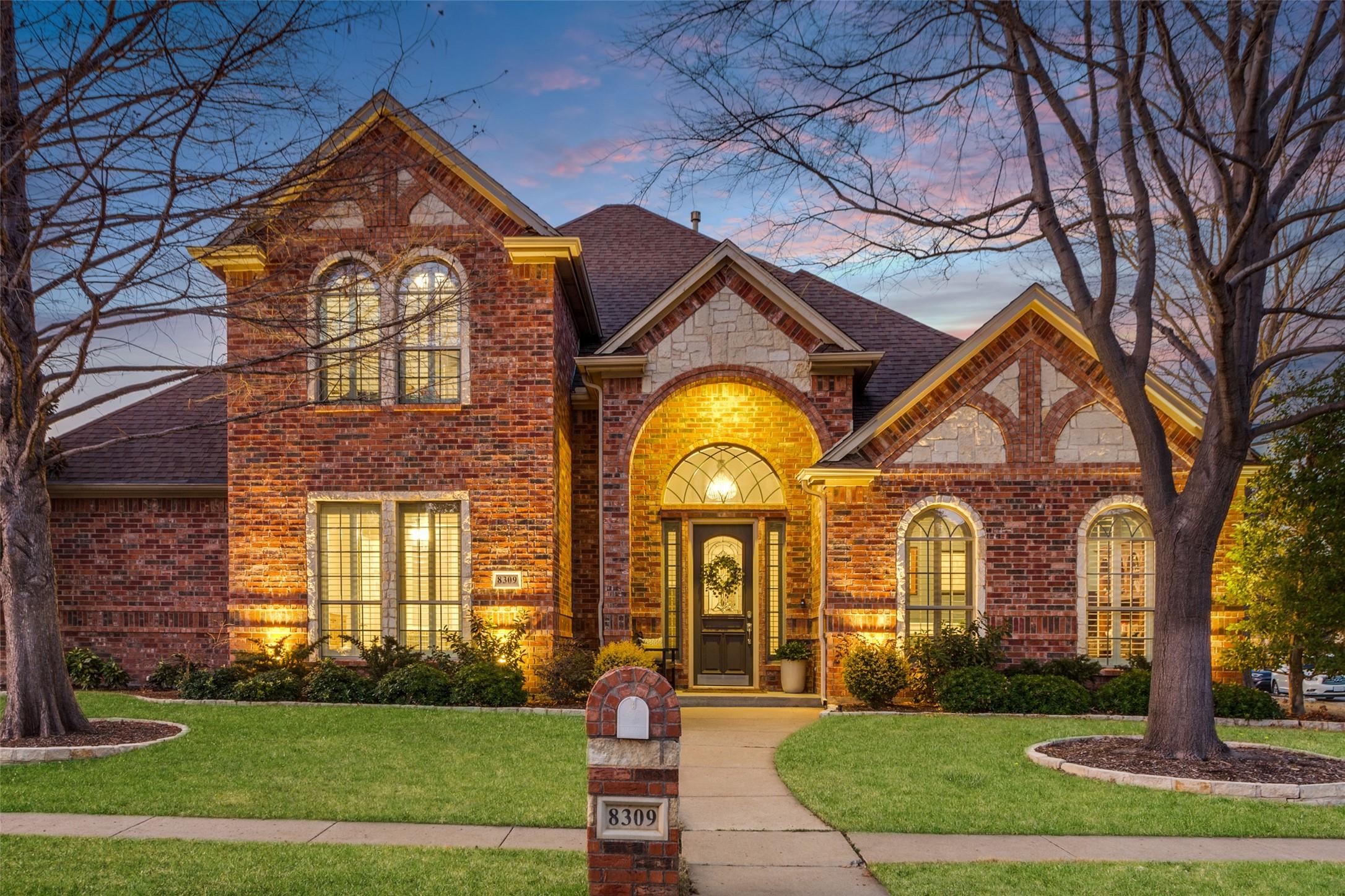 Valley Oaks Dr, North Richland Hills, TX 76182