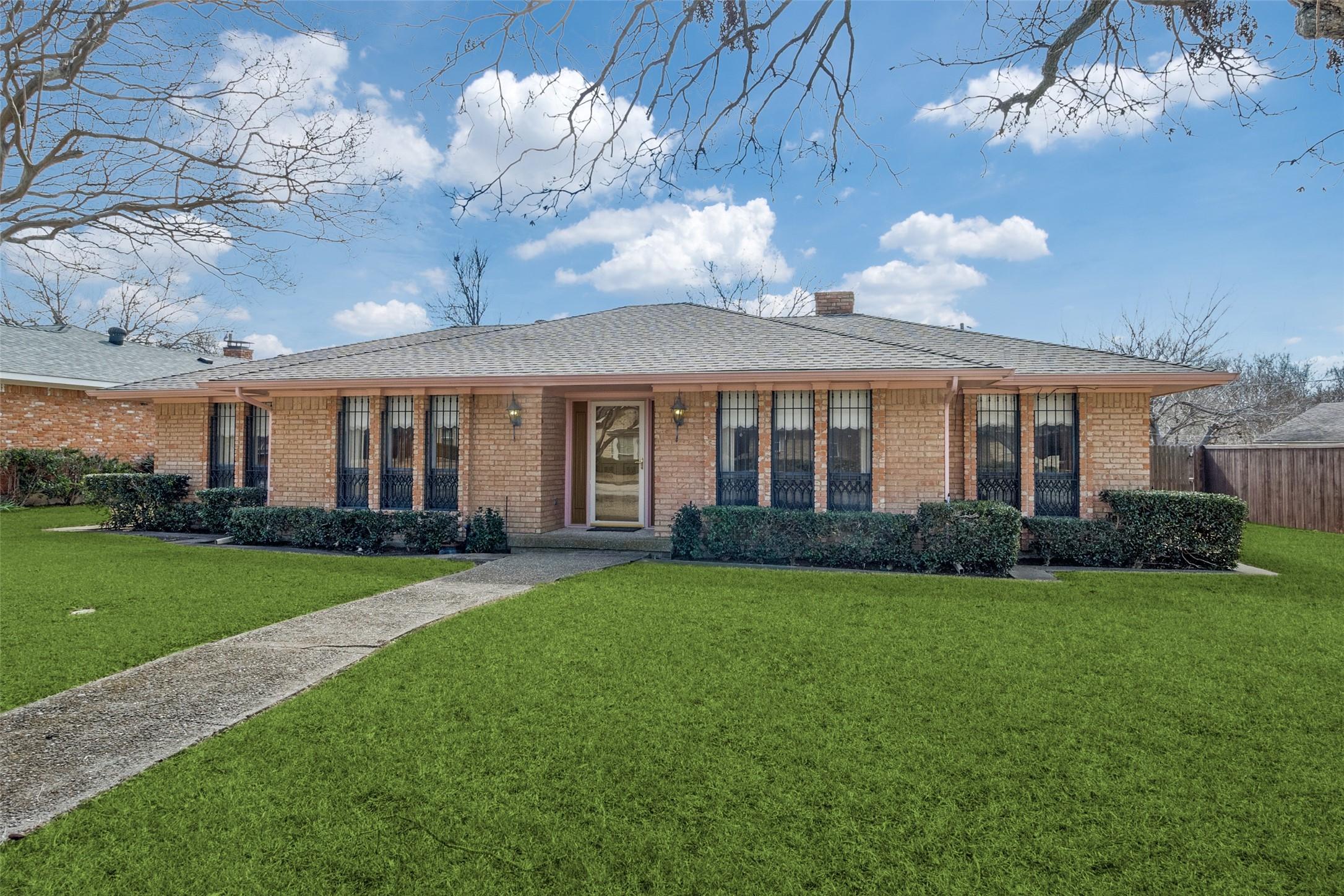 Fallon Pl, Dallas, TX 75227