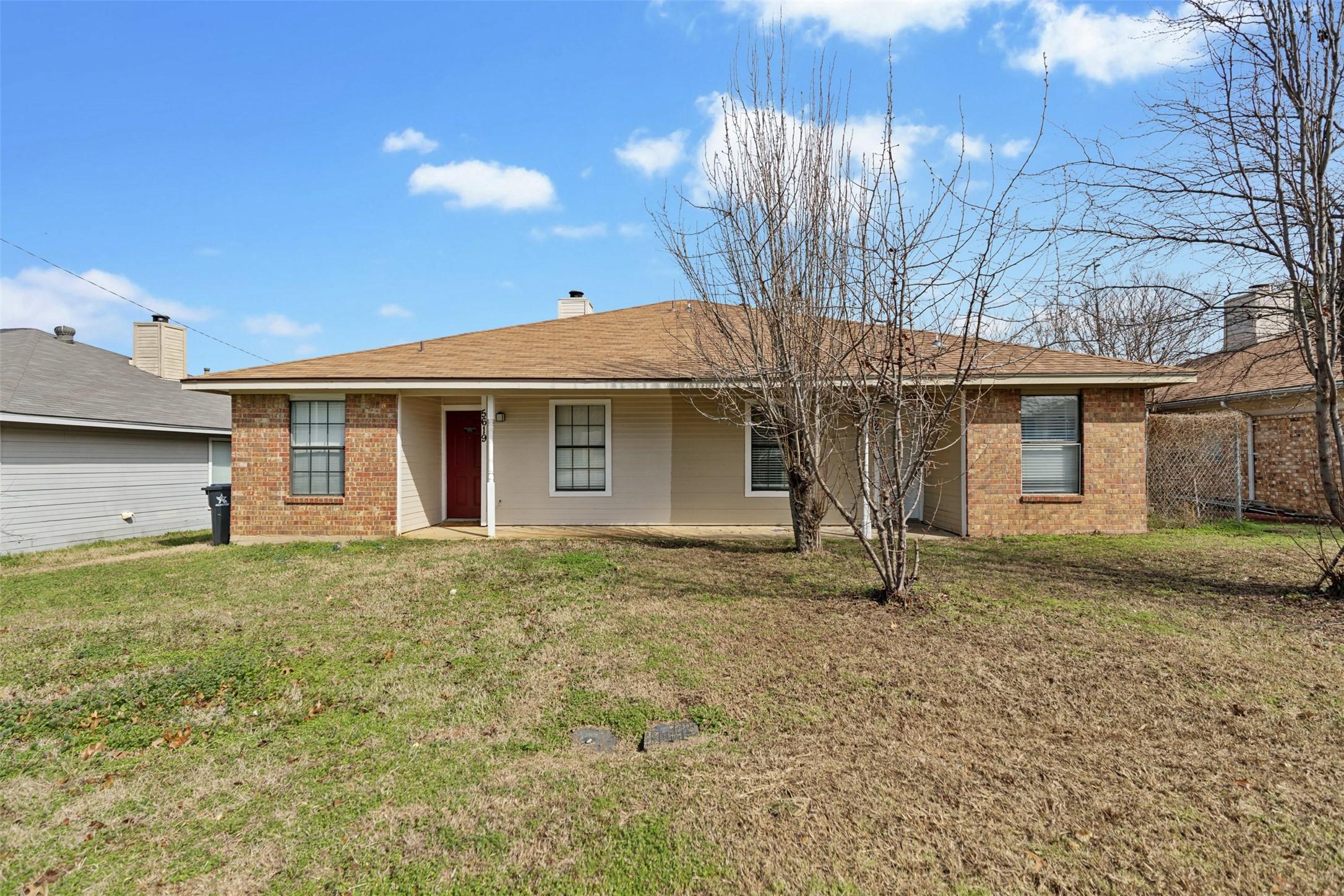 Mansfield Rd, Arlington, TX 76017