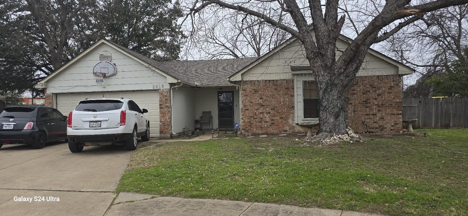Clearhaven Ct, Arlington, TX 76014