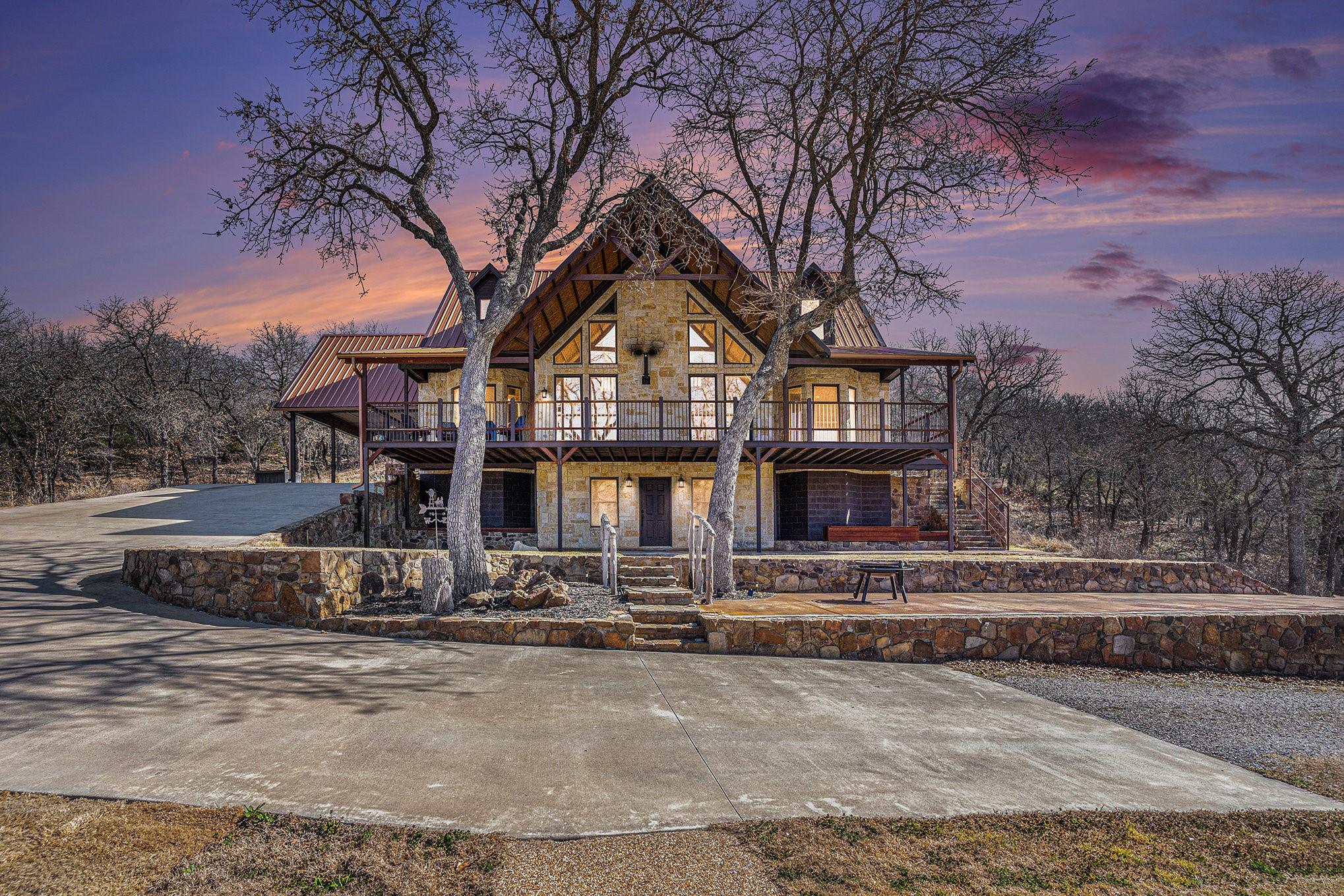 Dobbs Valley Rd, Millsap, TX 76066