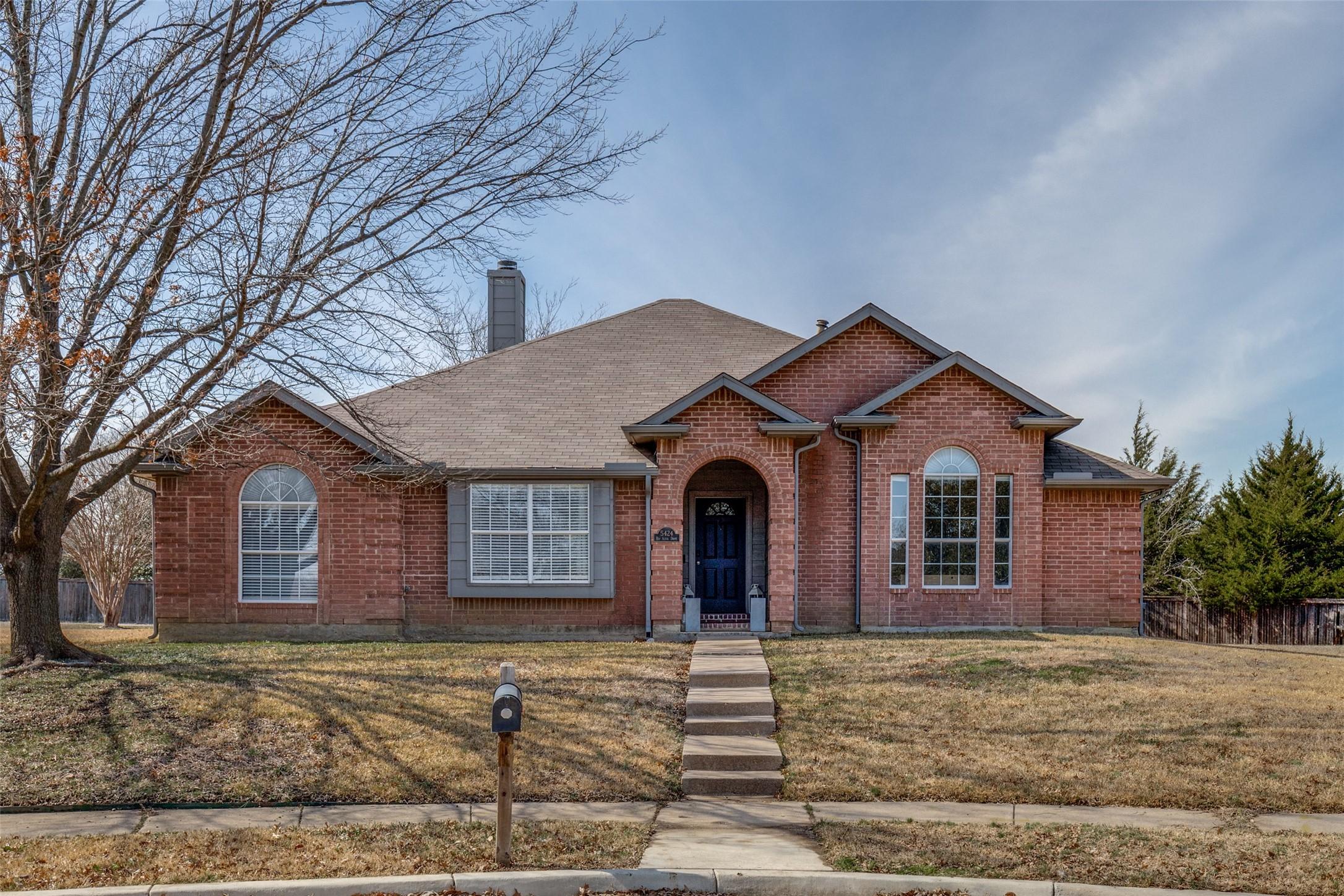Rio Altos Dr, Arlington, TX 76017