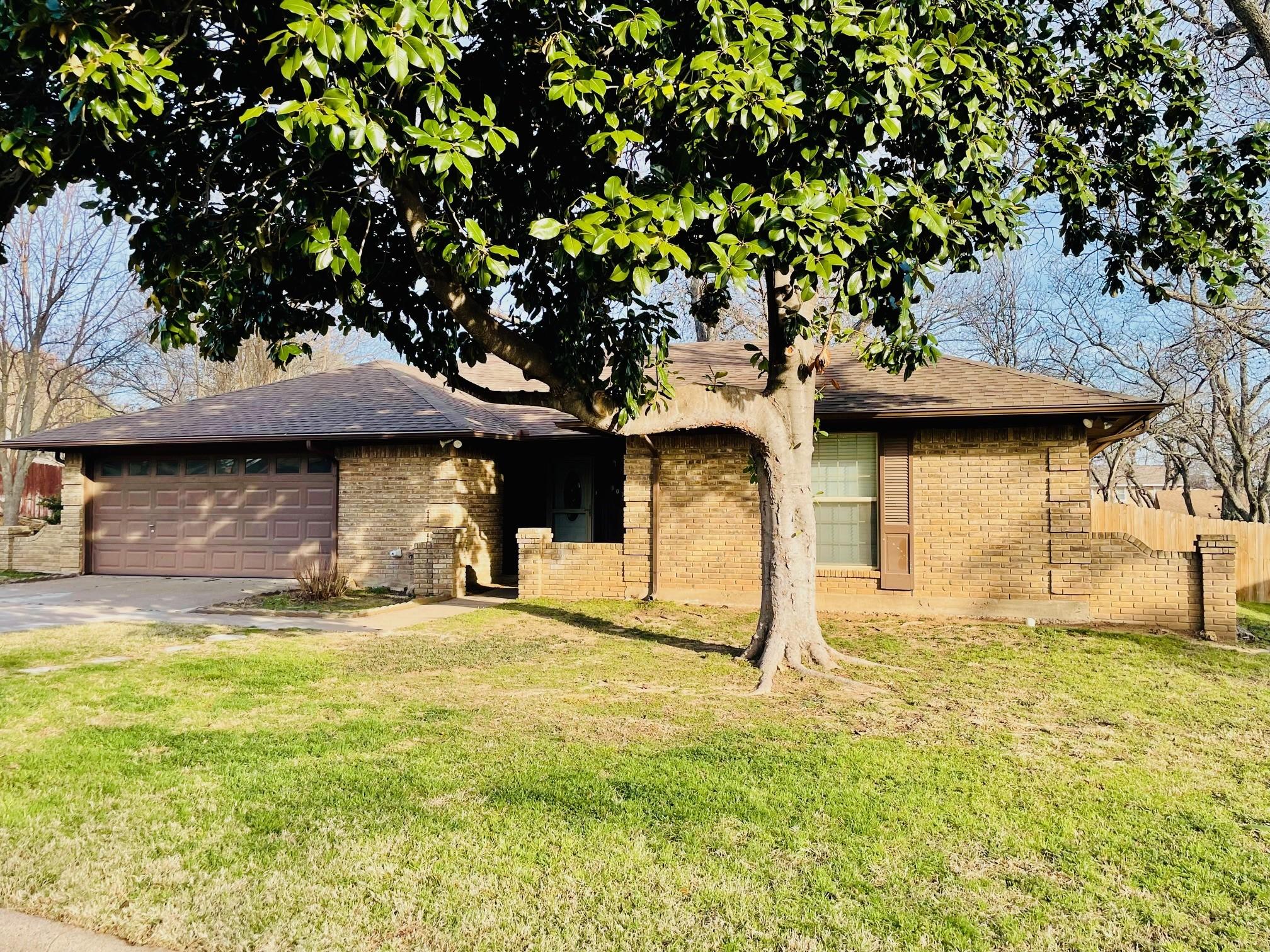 Terrace Dr, Weatherford, TX 76086
