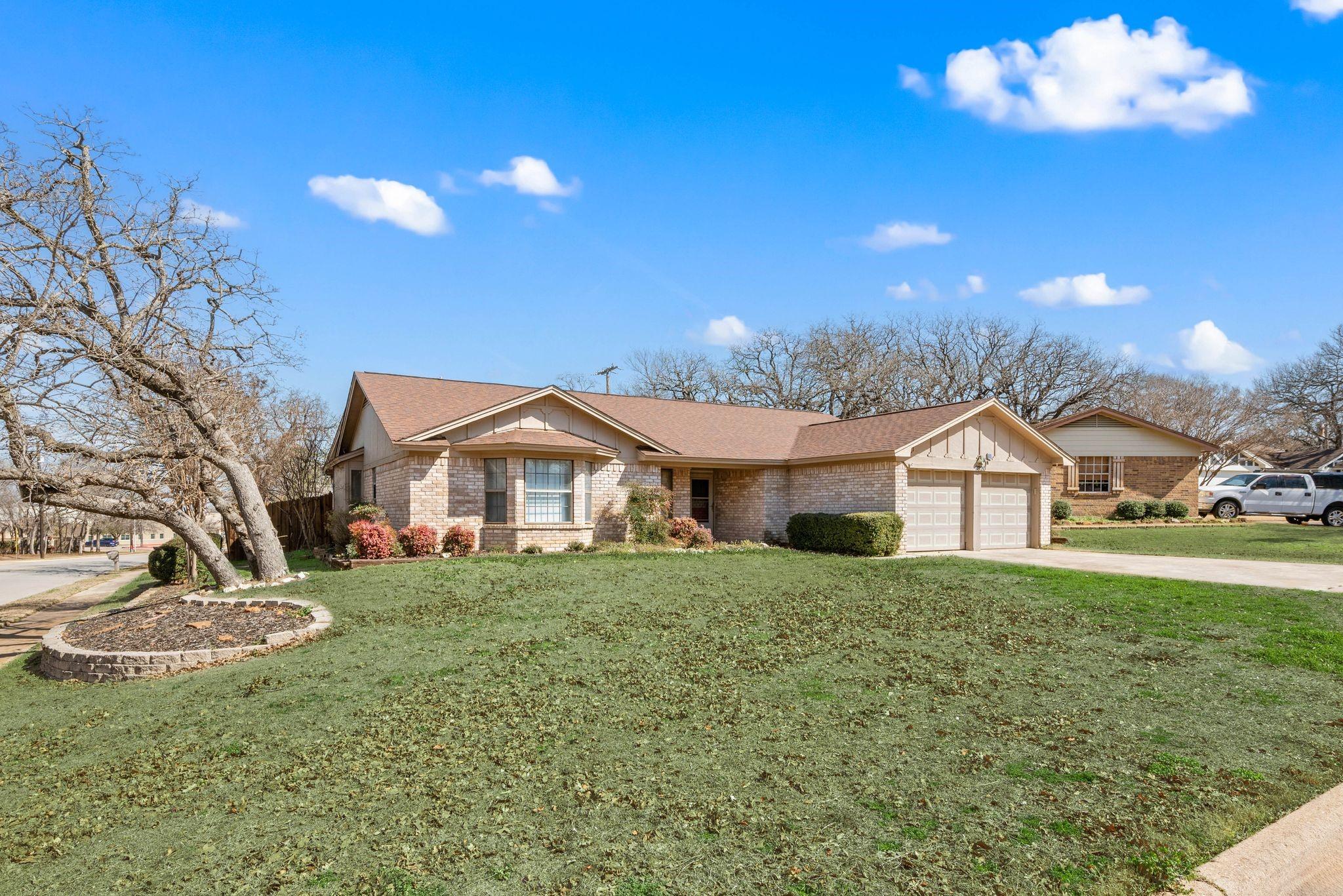 Forrest Ct, North Richland Hills, TX 76182