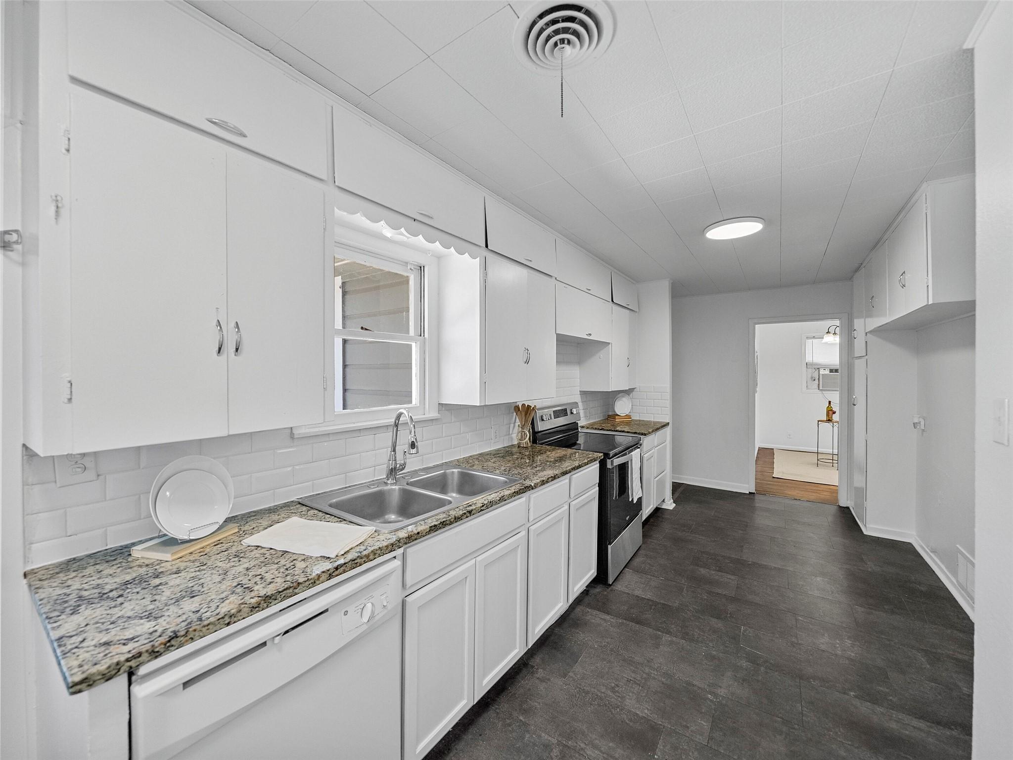 W Brock St, Denison, TX 75020