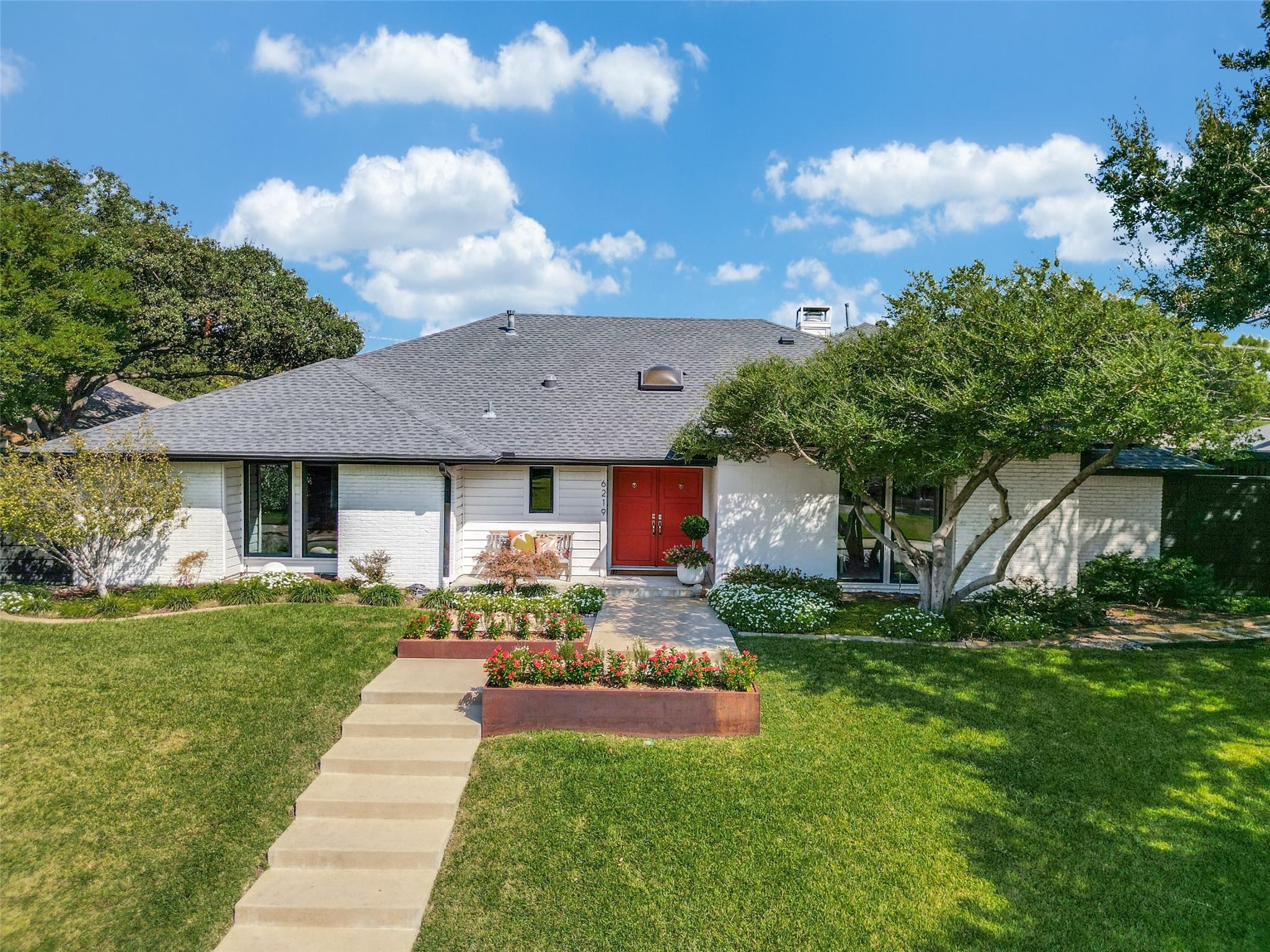 Warm Mist Ln, Dallas, TX 75248