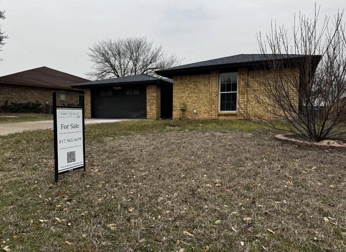 Misty Meadow Dr S, Fort Worth, TX 76133