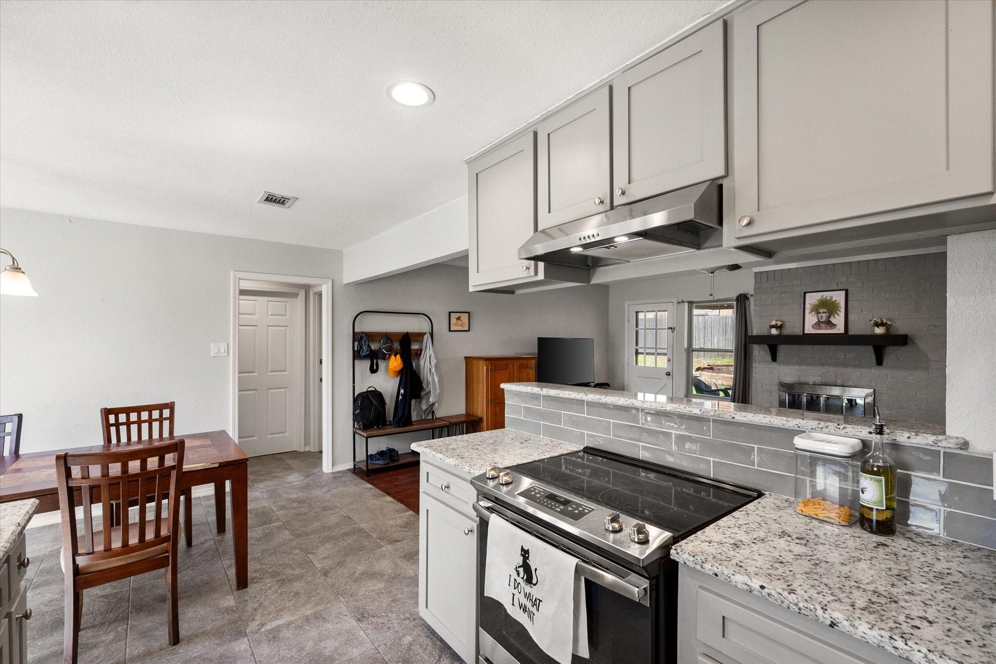 Springbrook Ct, North Richland Hills, TX 76182