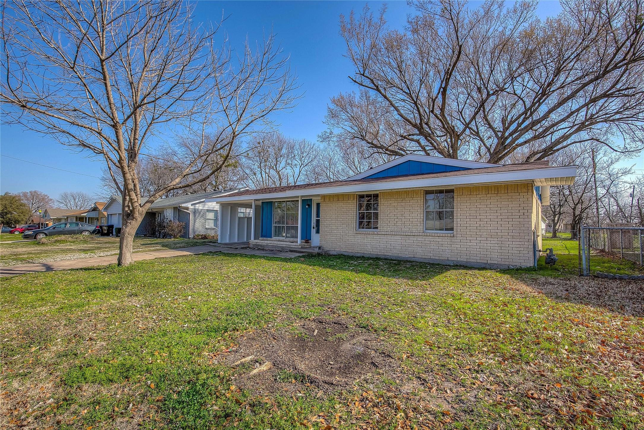 Finch Dr, Greenville, TX 75402