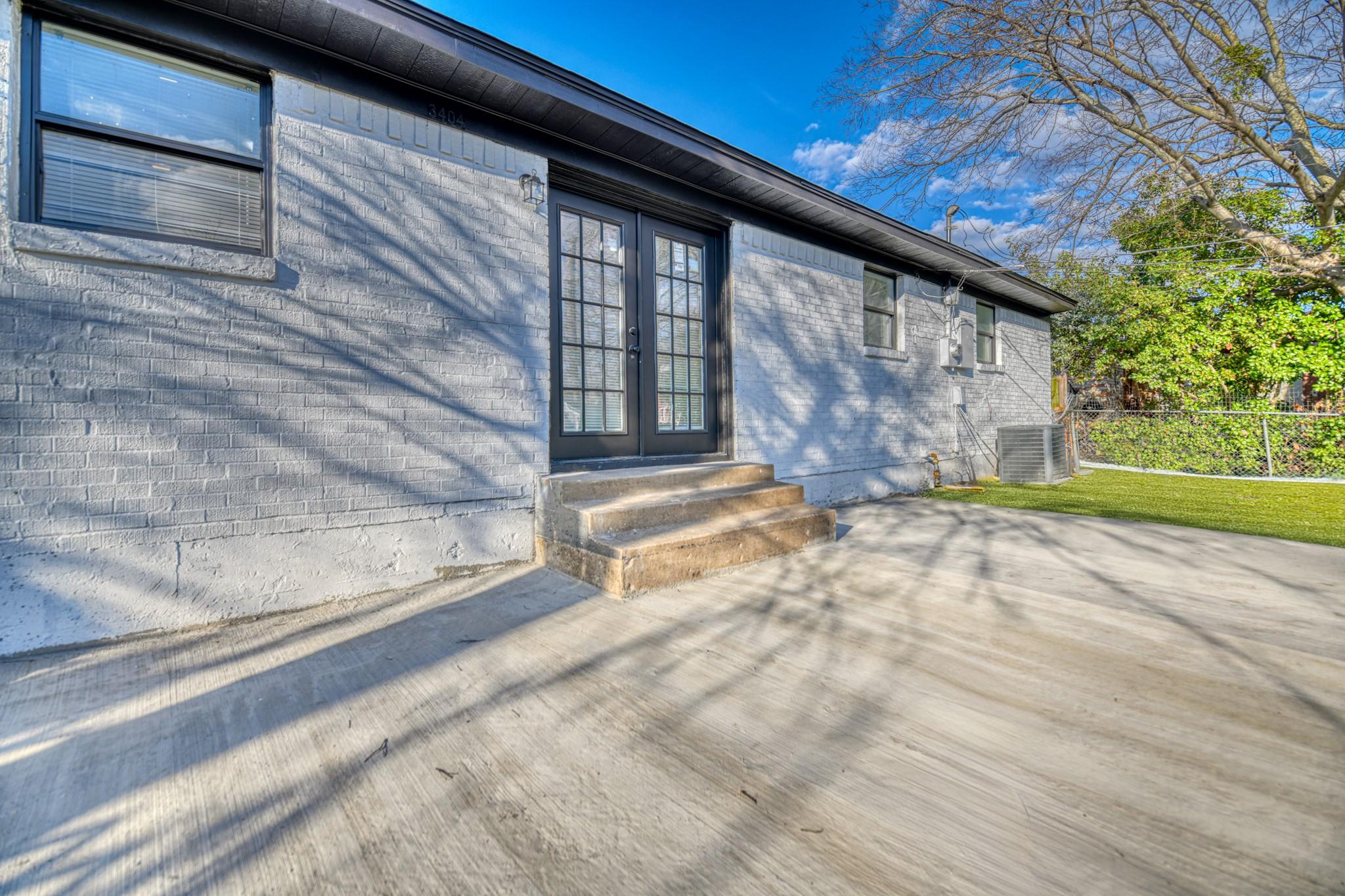 Statler Dr, Mesquite, TX 75150