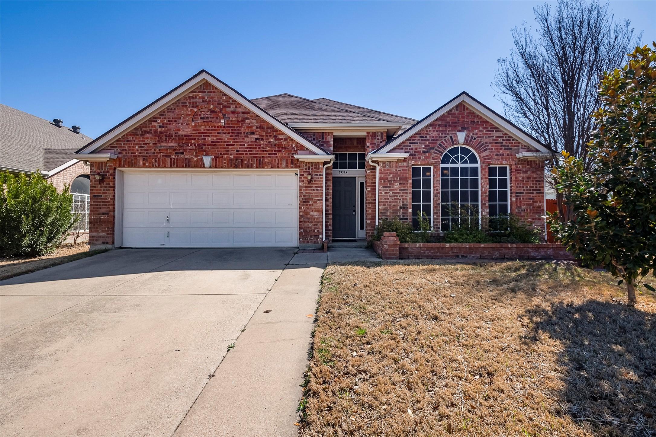 Park Falls Ct, Fort Worth, TX 76137