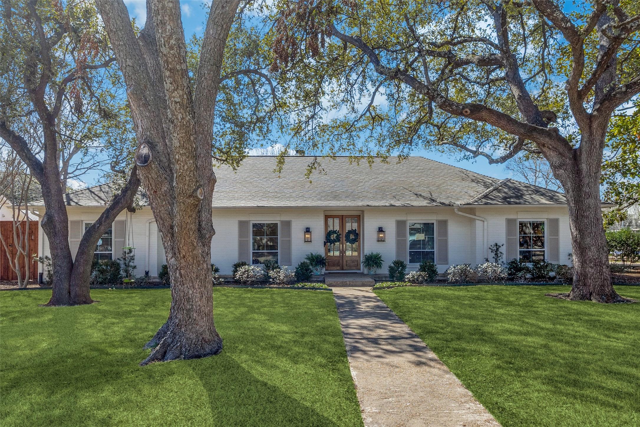 Hallmark Dr, Dallas, TX 75229