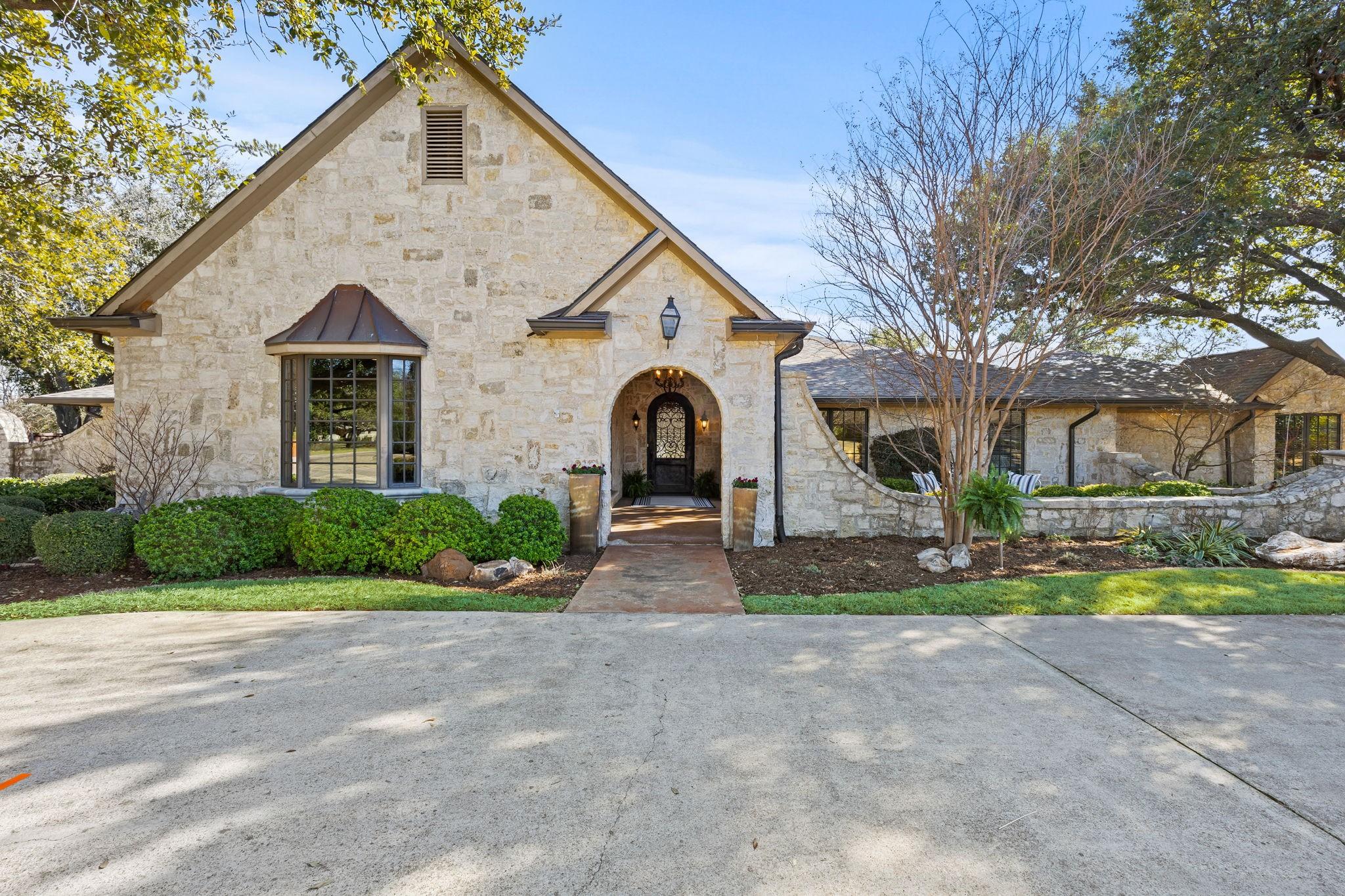 Tanbark Rd, Dallas, TX 75229