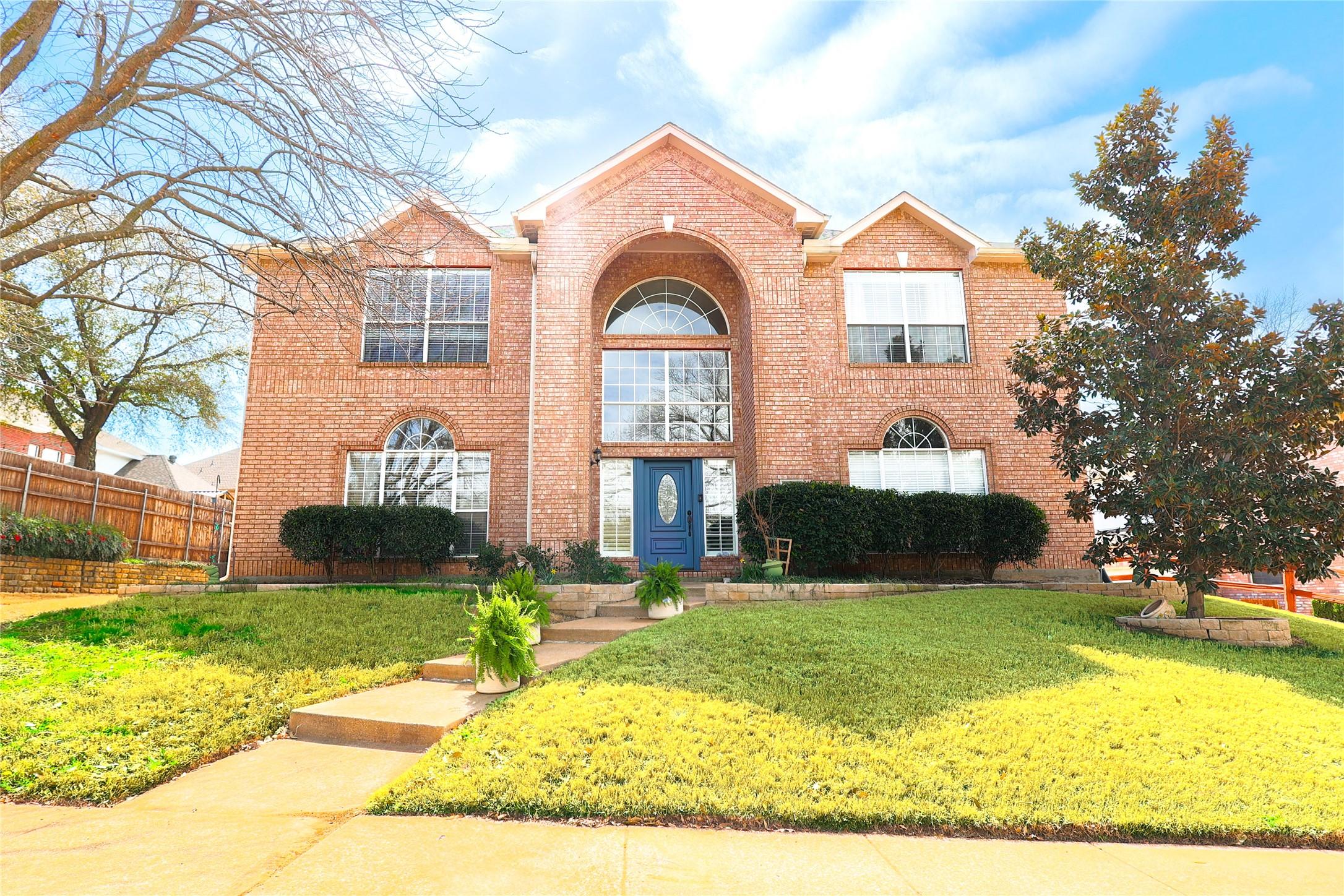 Inverness Cir, Lewisville, TX 75077