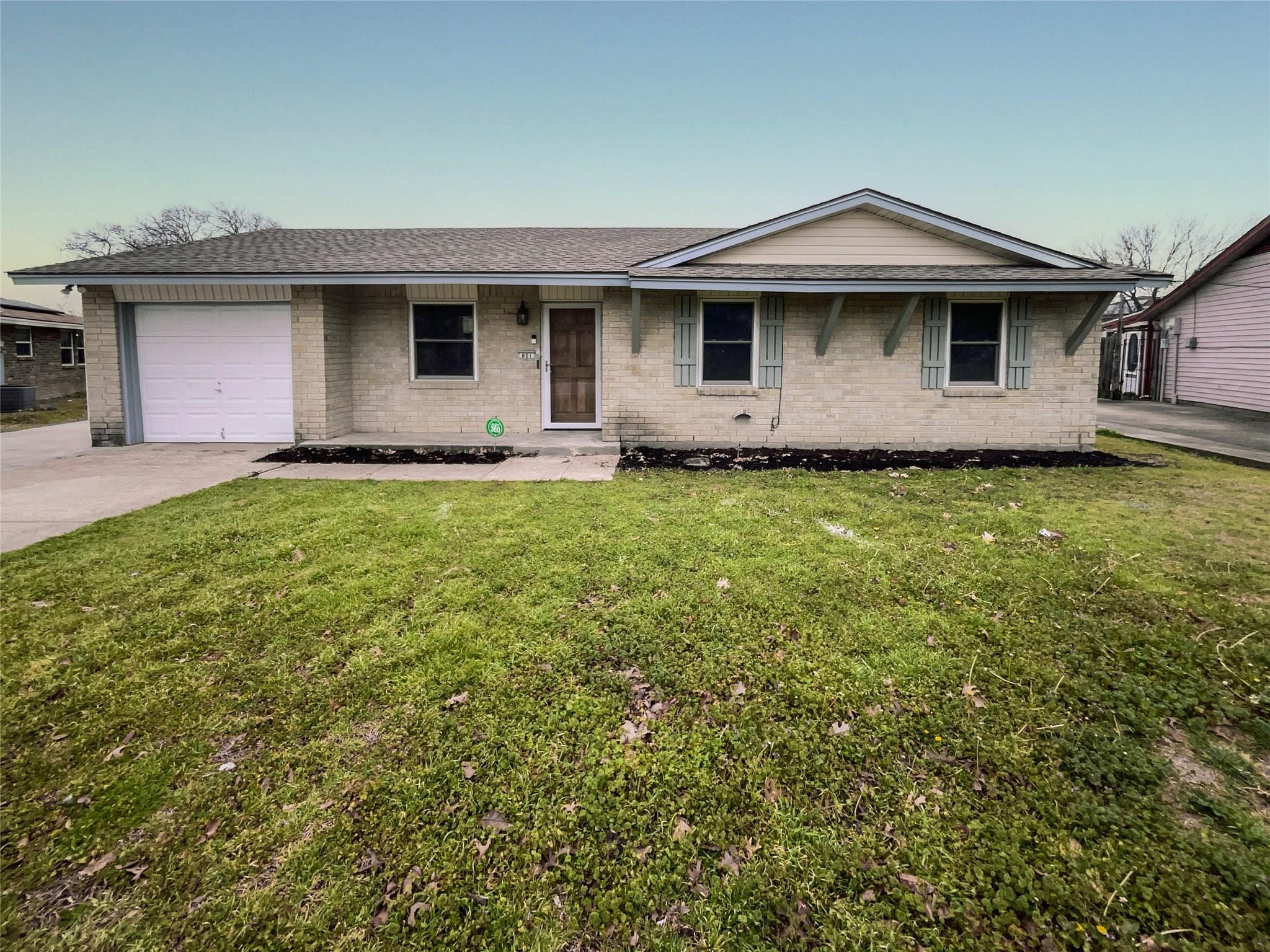 Twilight Dr, Cedar Hill, TX 75104