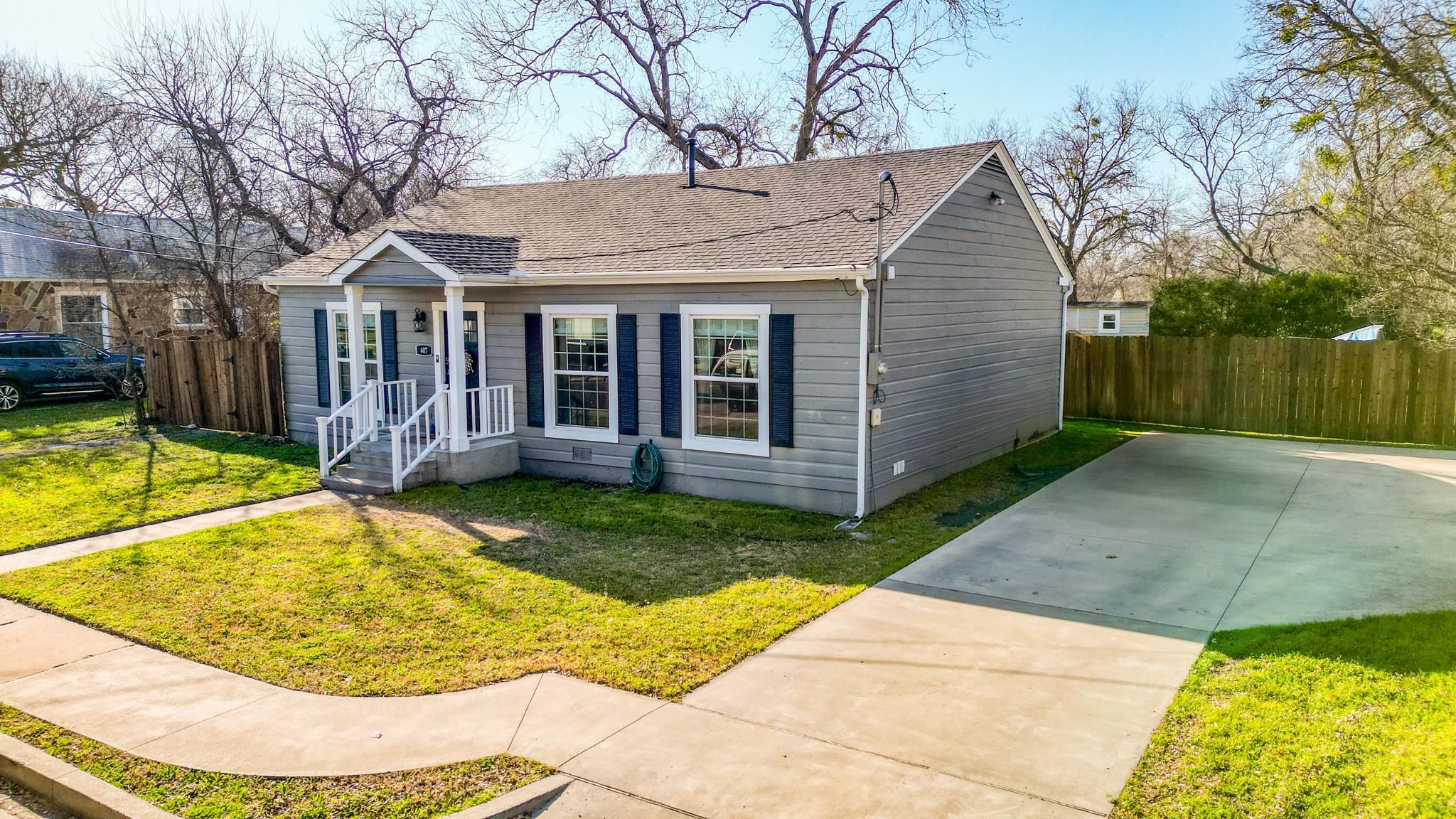Norton St, Weatherford, TX 76086