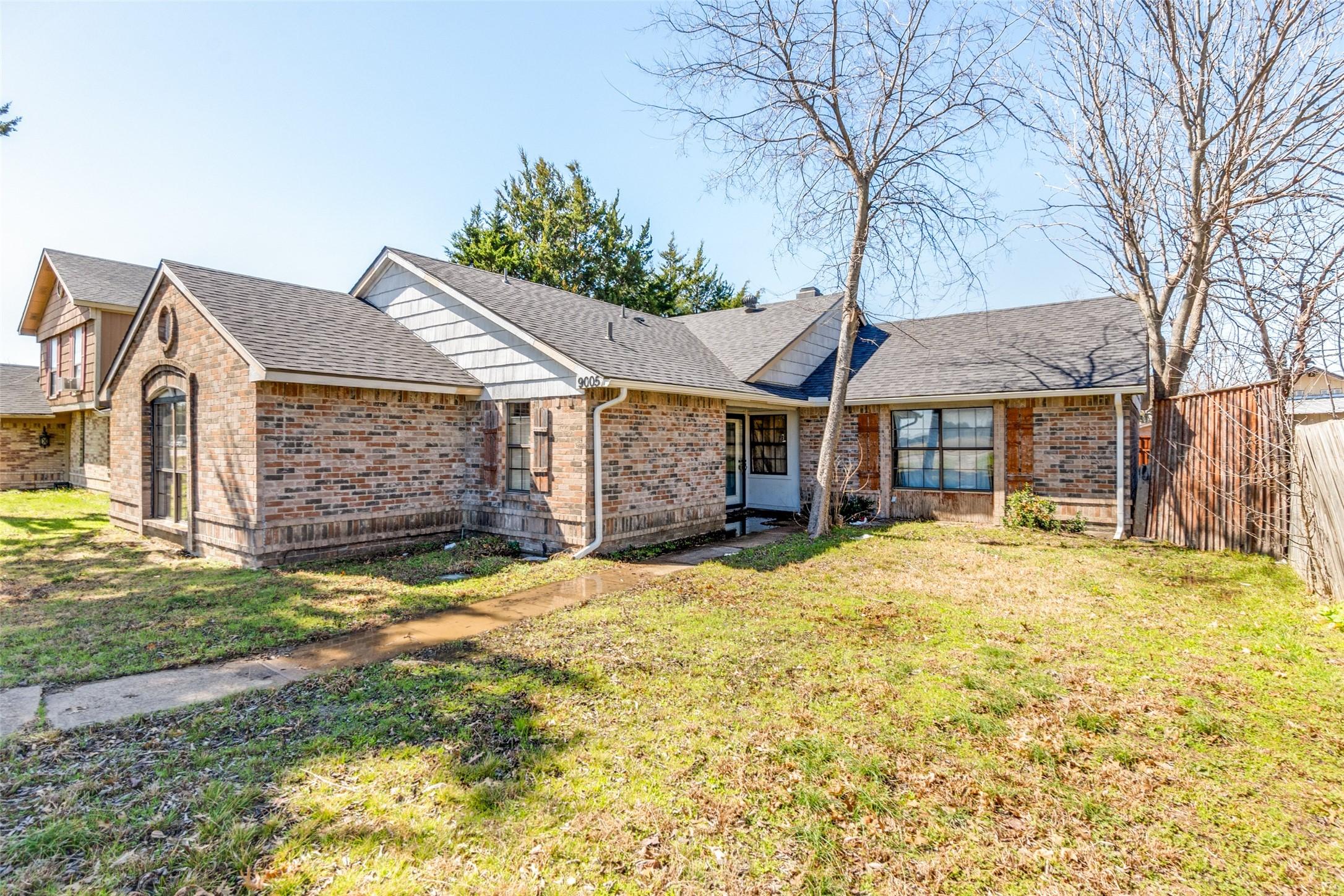 La Prada Dr, Dallas, TX 75228
