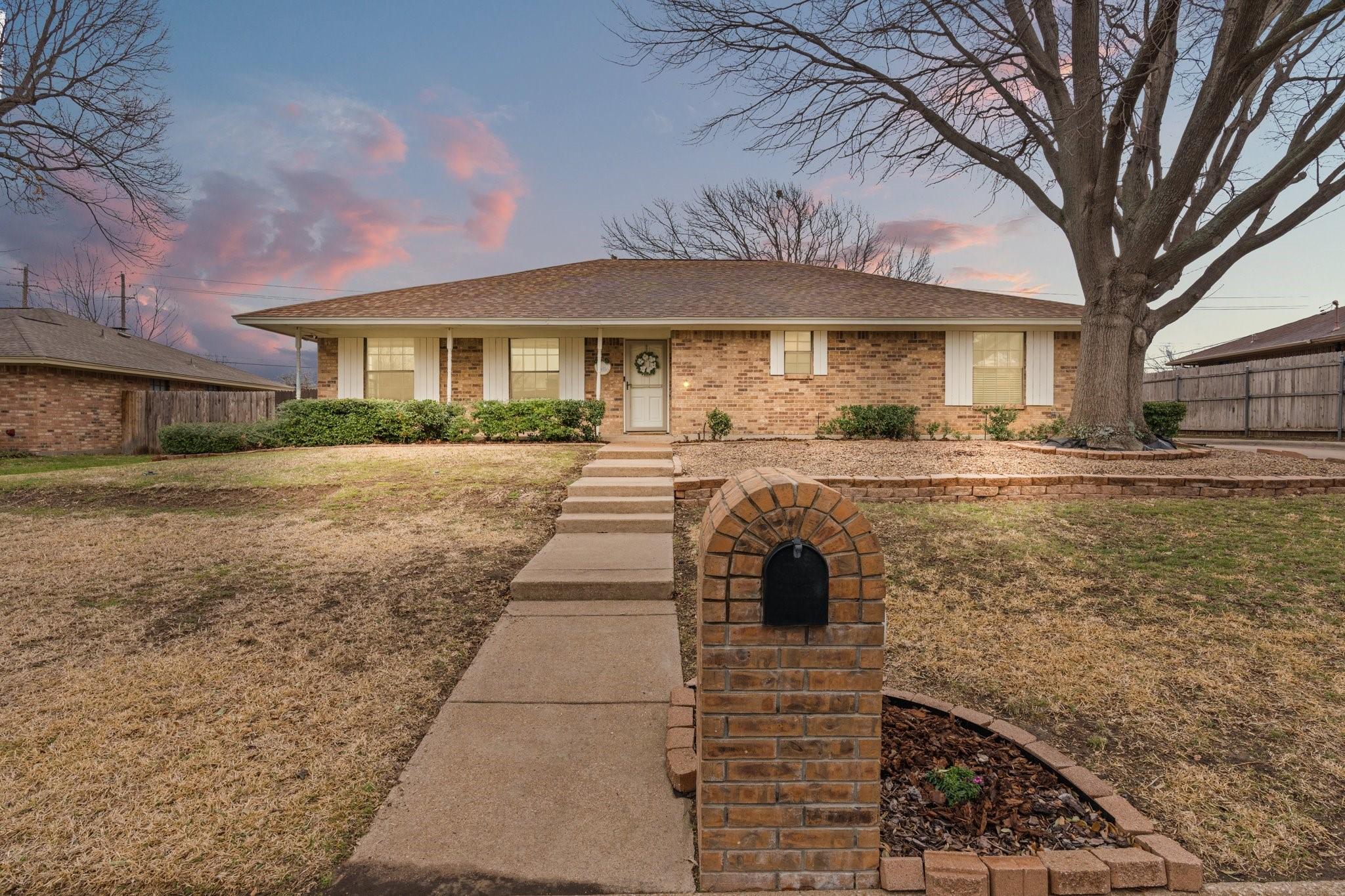 Family Pl, Fort Worth, TX 76134