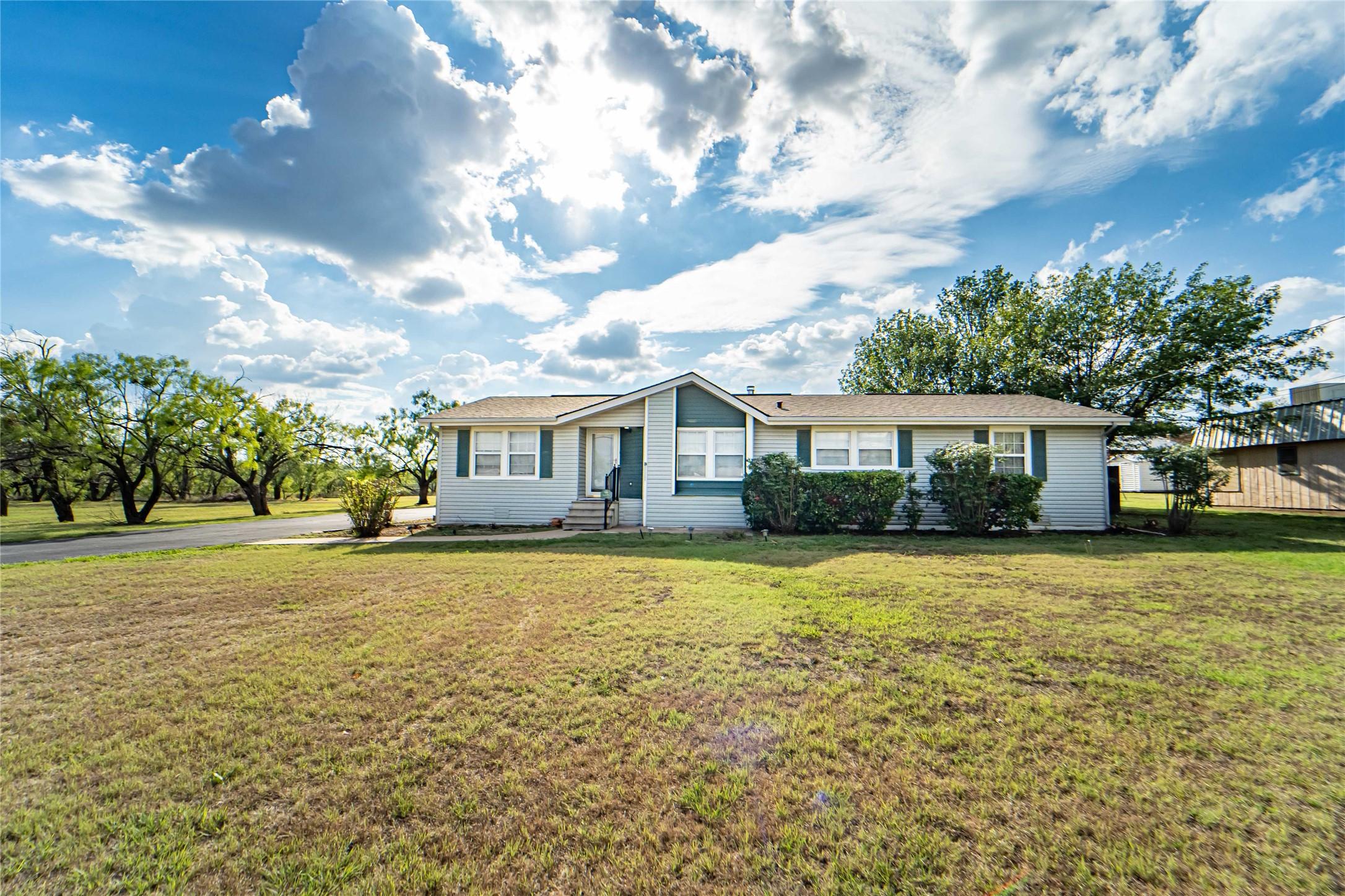 Sunset Blvd, Breckenridge, TX 76424