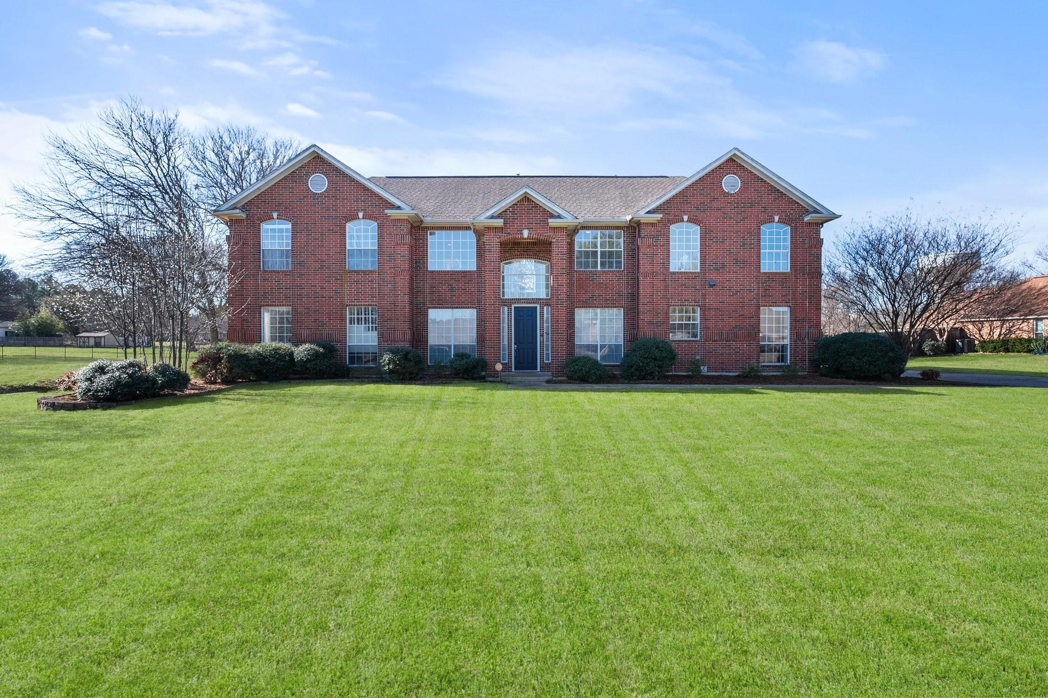 Mission Dr, Southlake, TX 76092