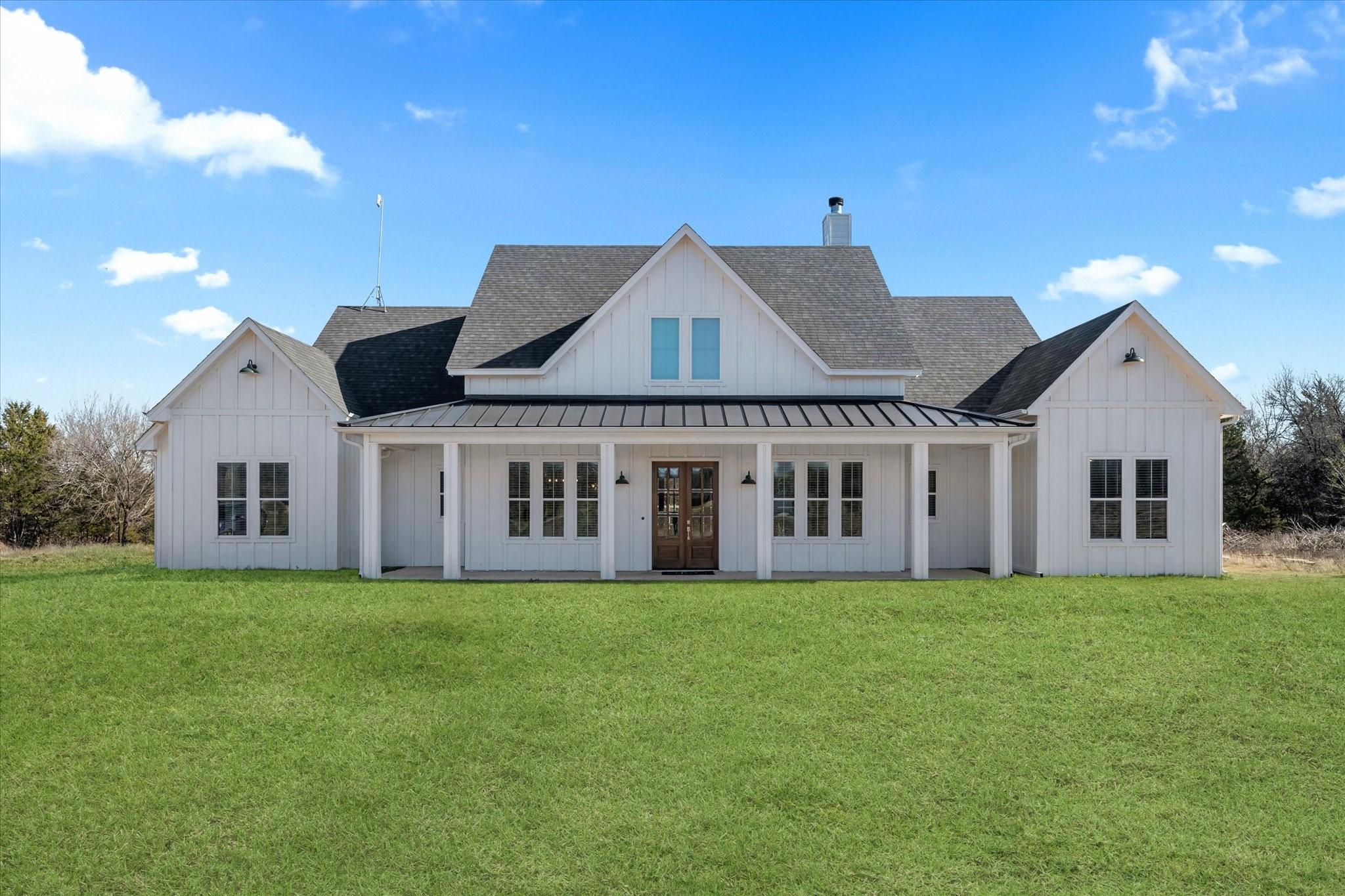 N Trinity St, Decatur, TX 76234