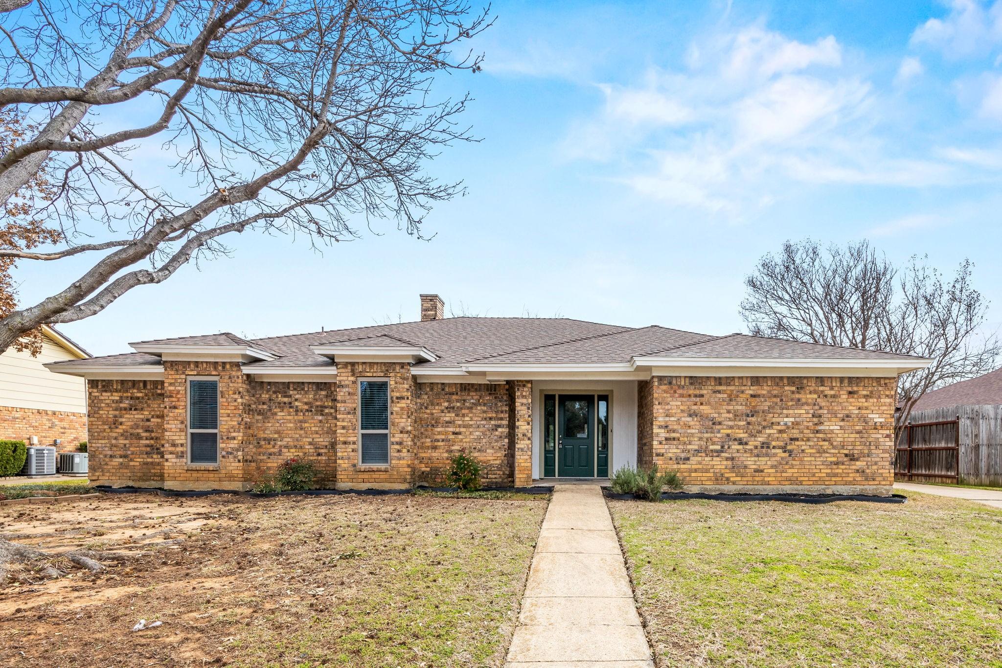 Chaffee Dr, Arlington, TX 76006