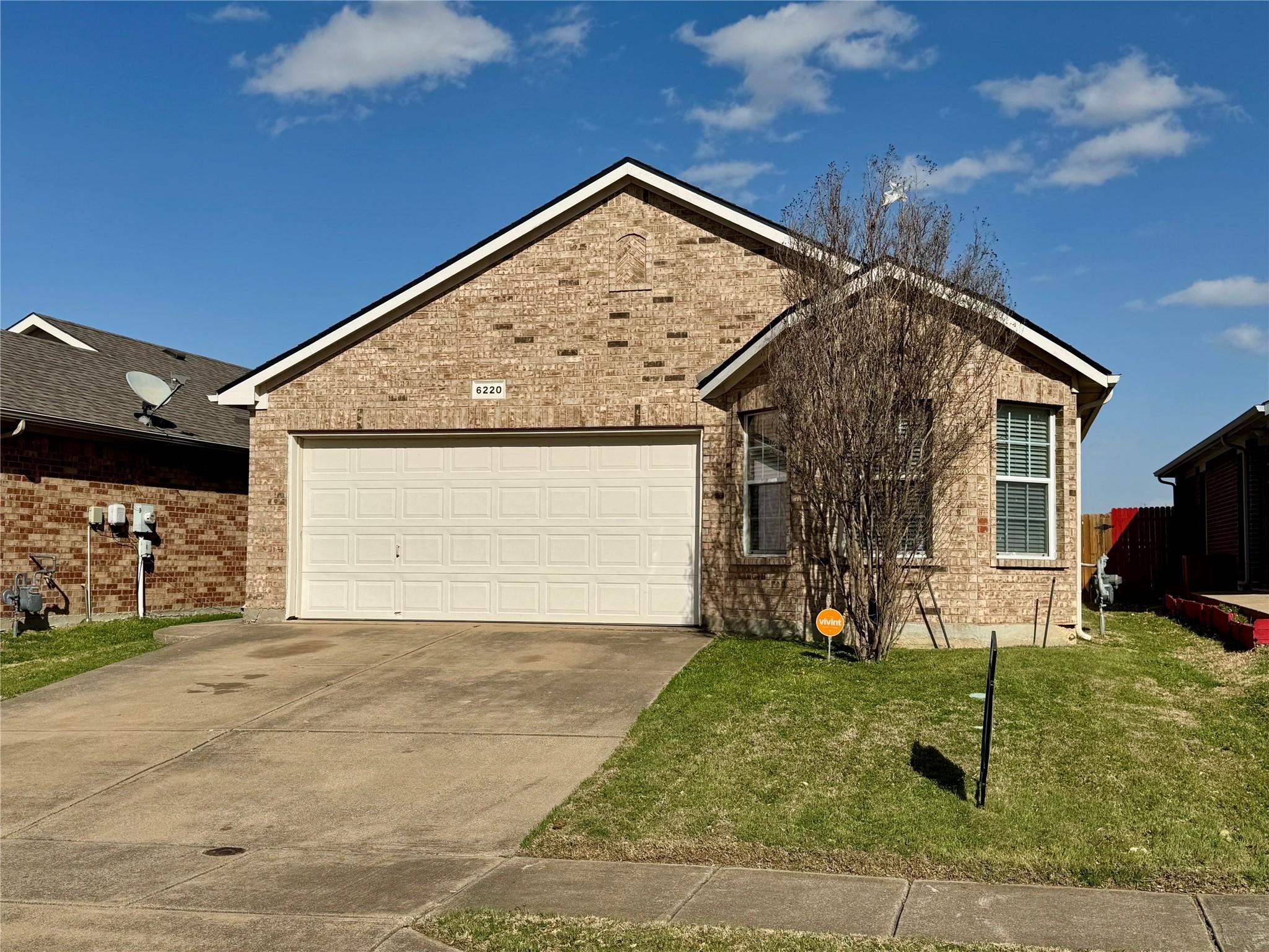 Adonia Dr, Fort Worth, TX 76131