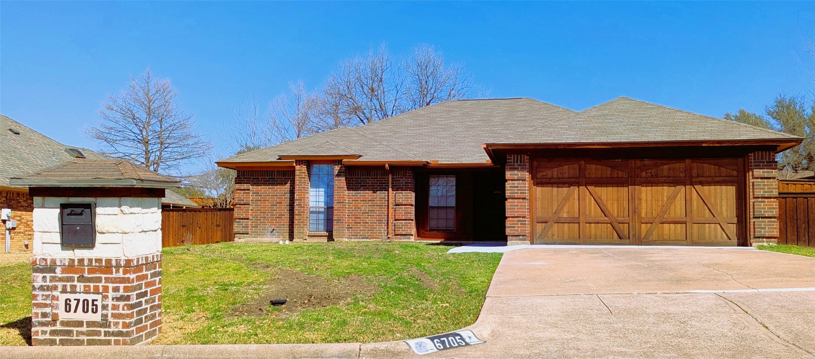 Inwood Dr, North Richland Hills, TX 76182