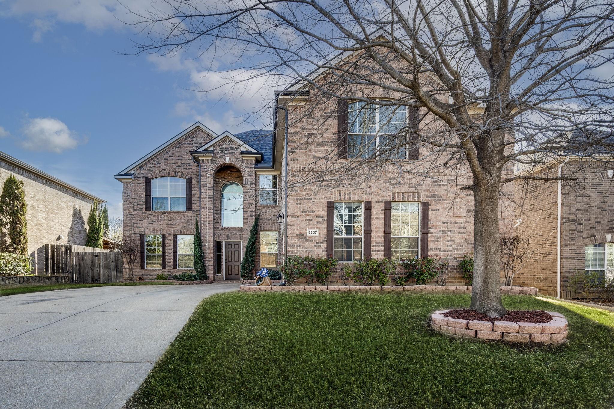 Independence Ave, Arlington, TX 76017