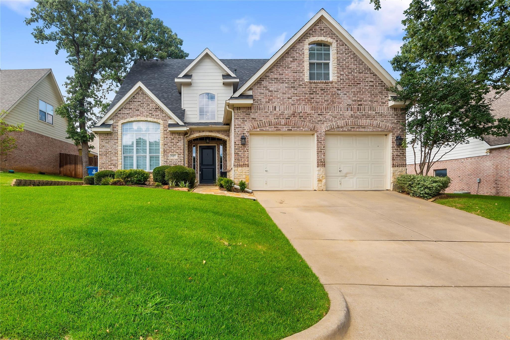 Mattie Ln, Lake Dallas, TX 75065