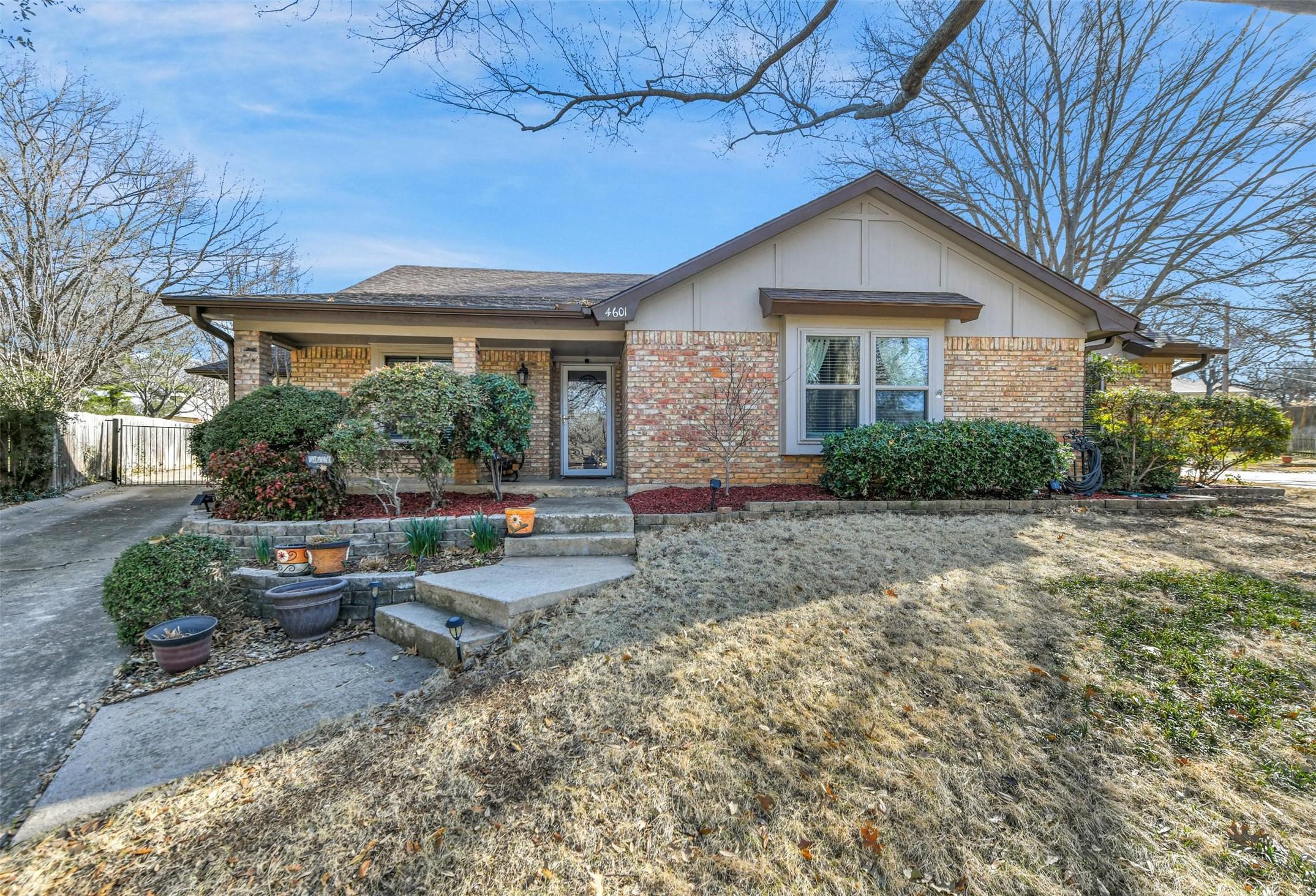 Branchview Dr, Arlington, TX 76017