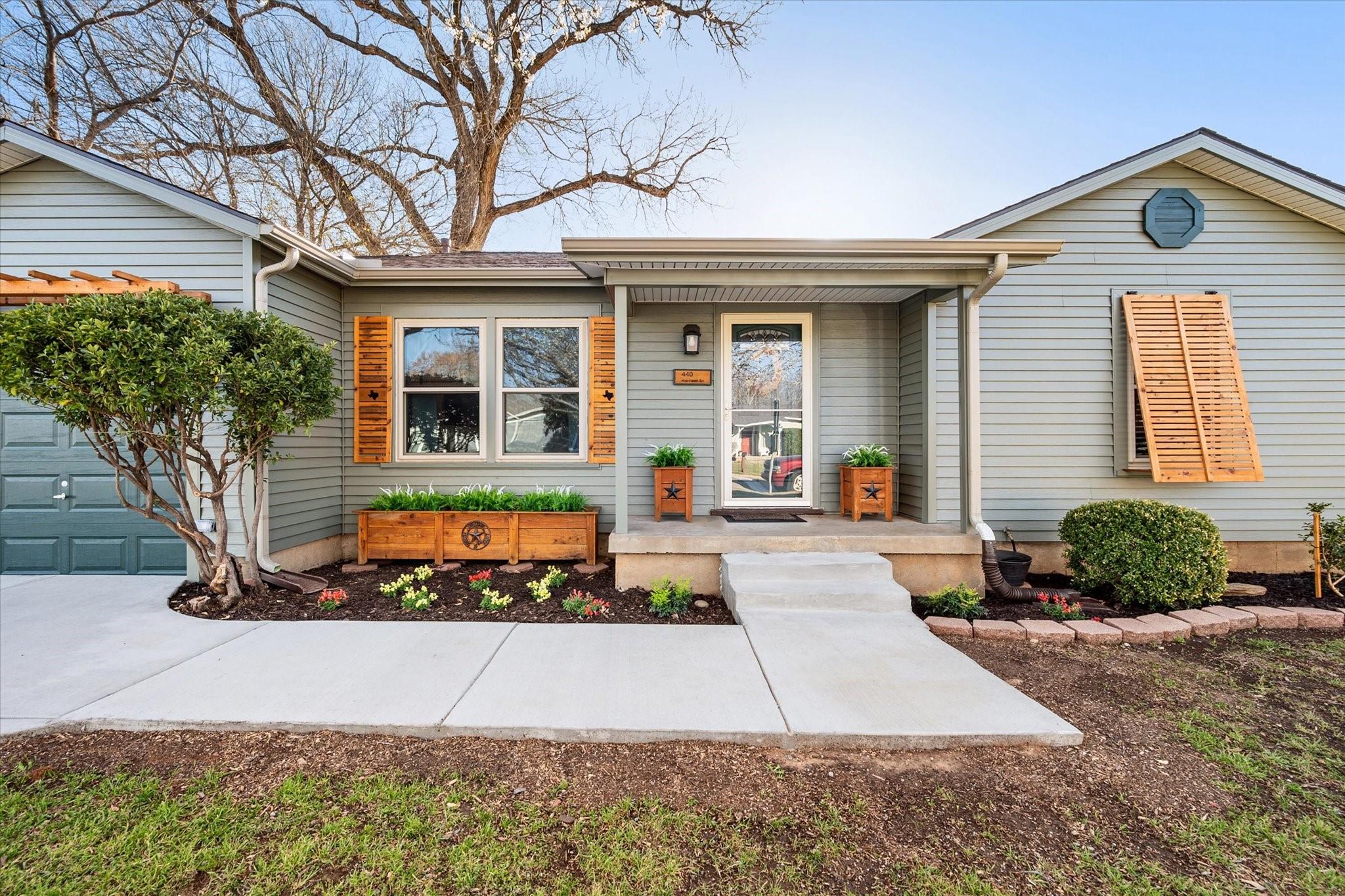 Harrison Ln, Hurst, TX 76053