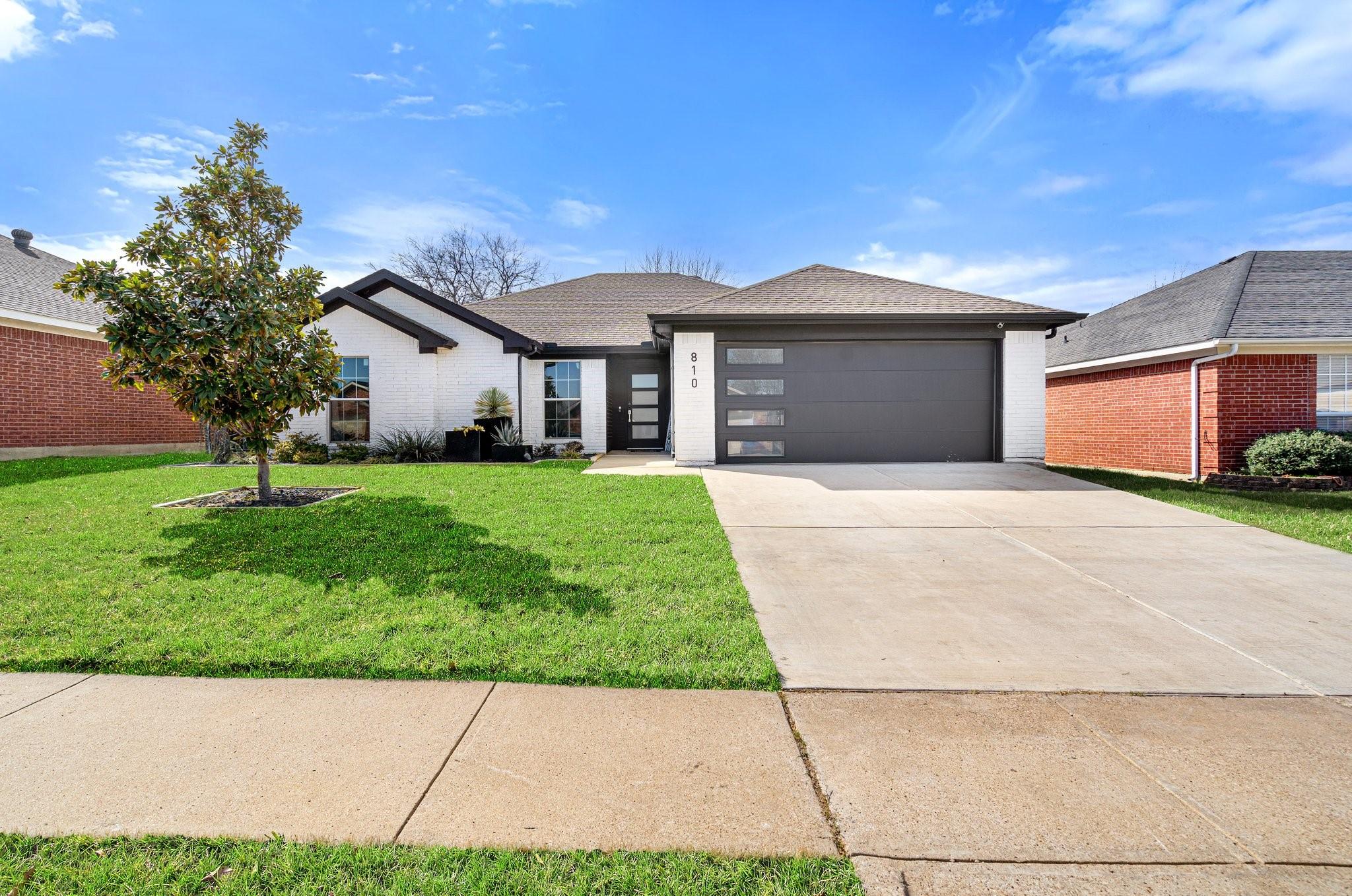 Elbe Dr, Arlington, TX 76001