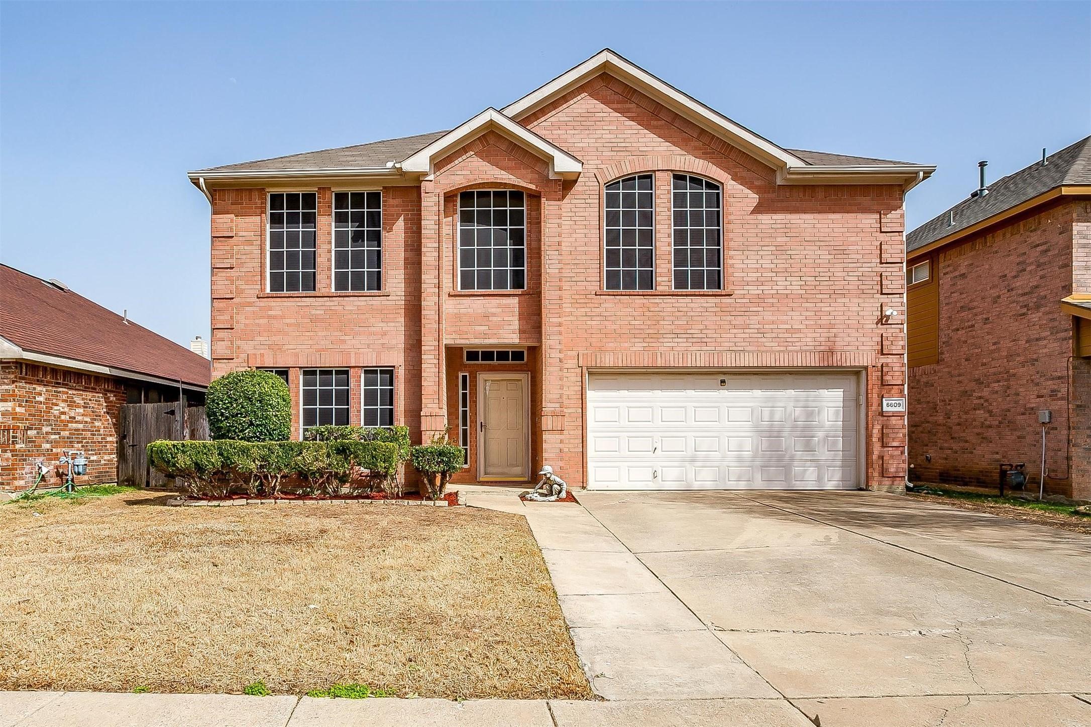 Watch Hill Ct, Arlington, TX 76002