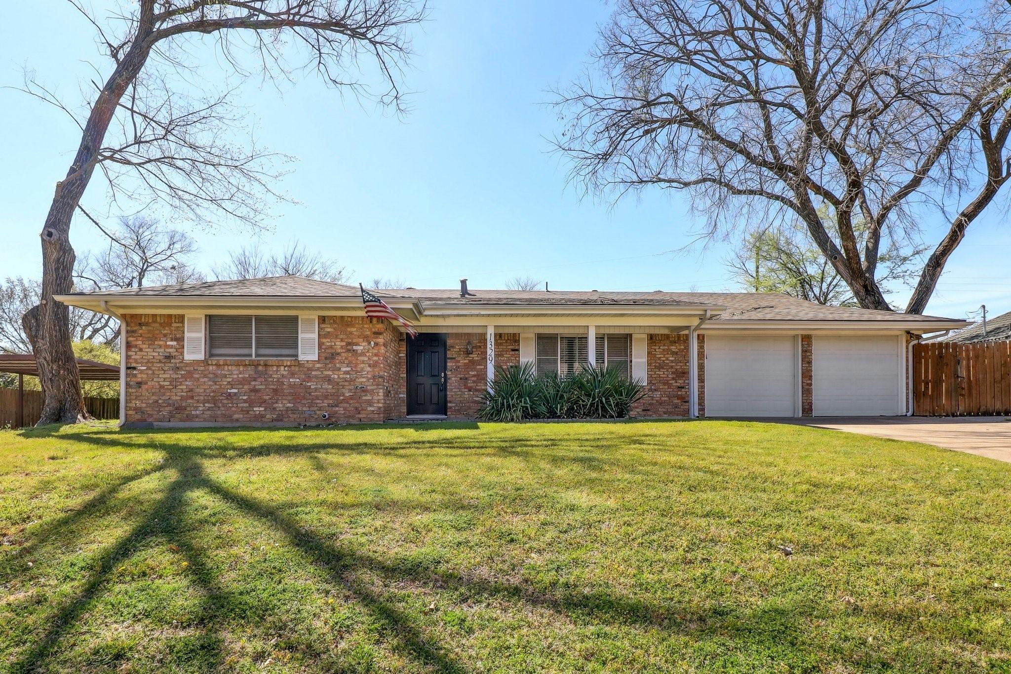 Brookside Dr, Hurst, TX 76053