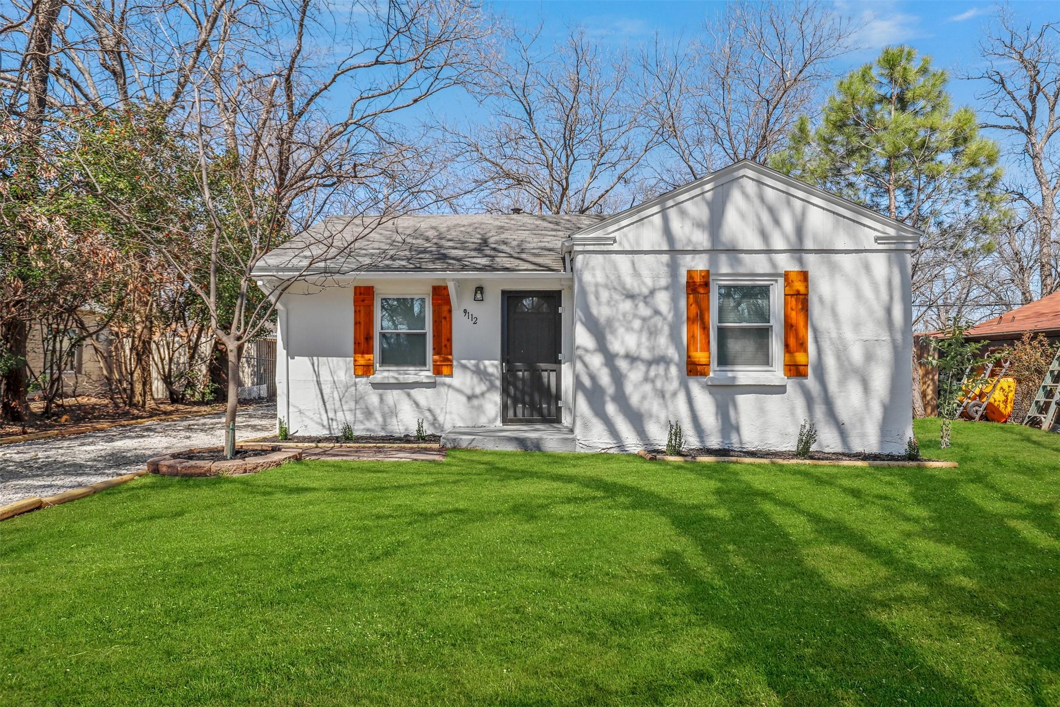 Rowland Dr, Fort Worth, TX 76108