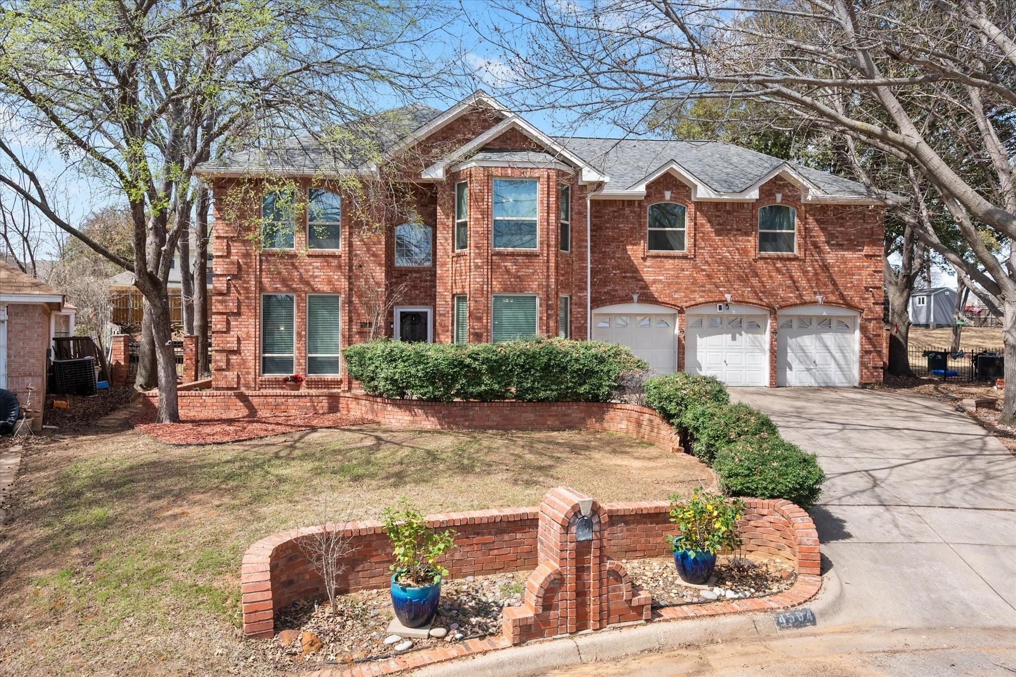 Fox Hollow Ct, Arlington, TX 76016