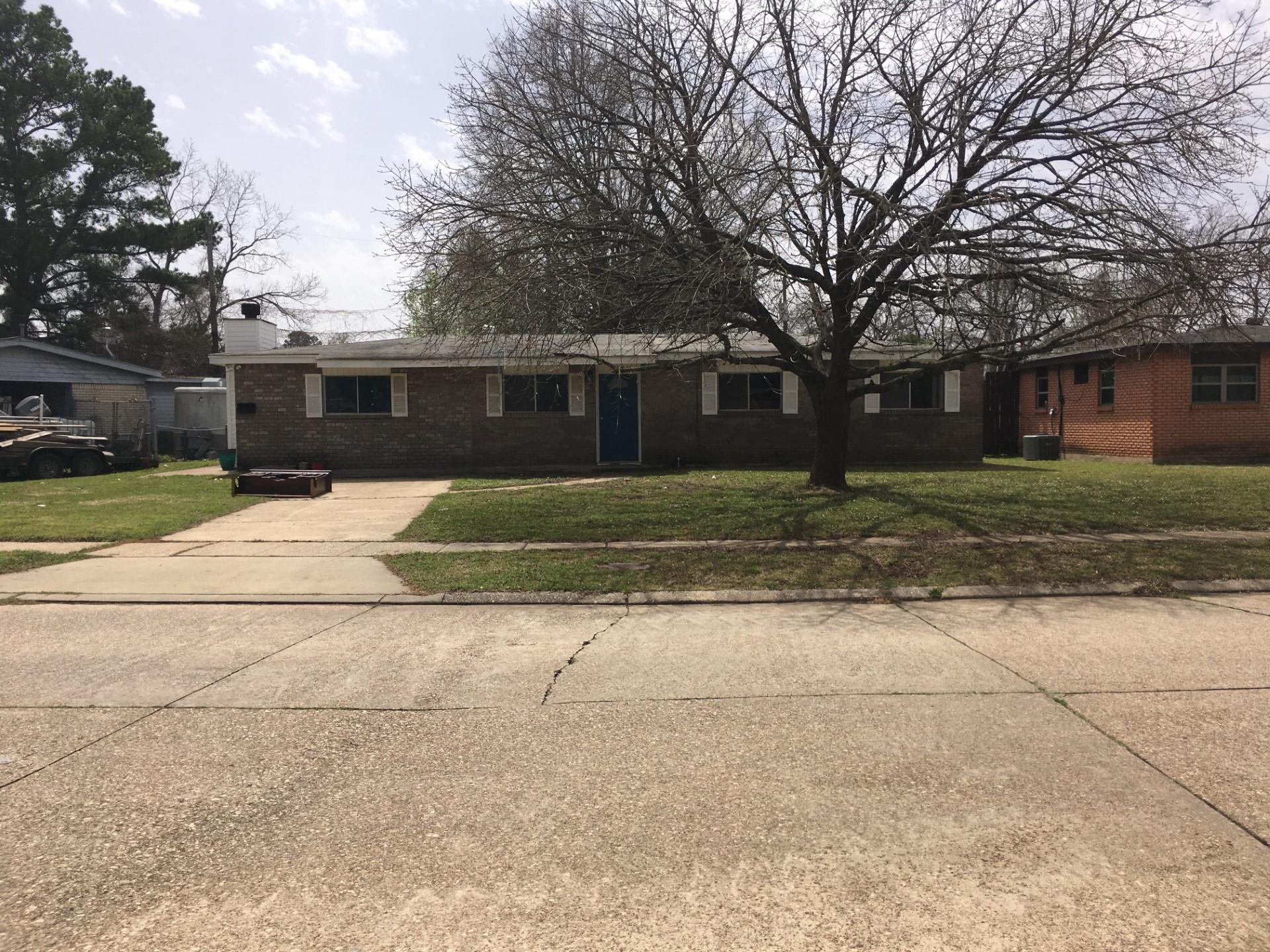 Lily St, Bossier City, LA 71112