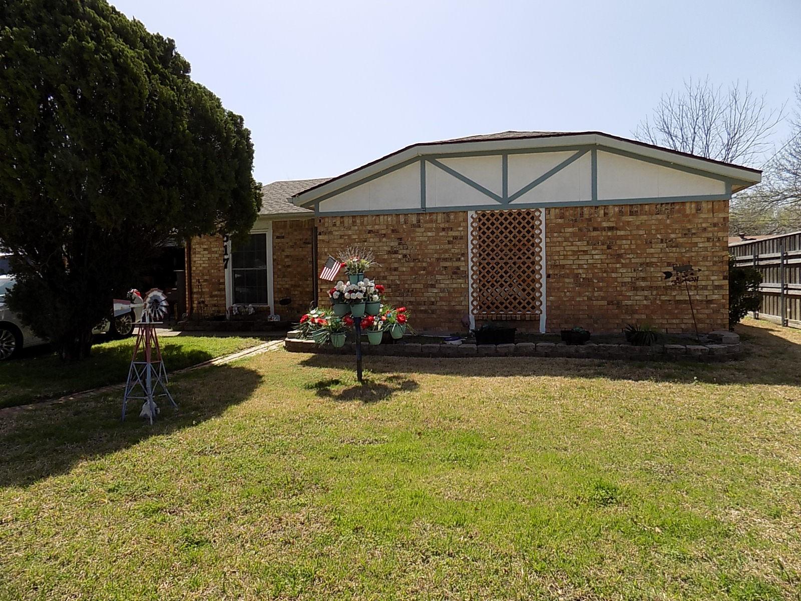 Brandon St, Grand Prairie, TX 75052