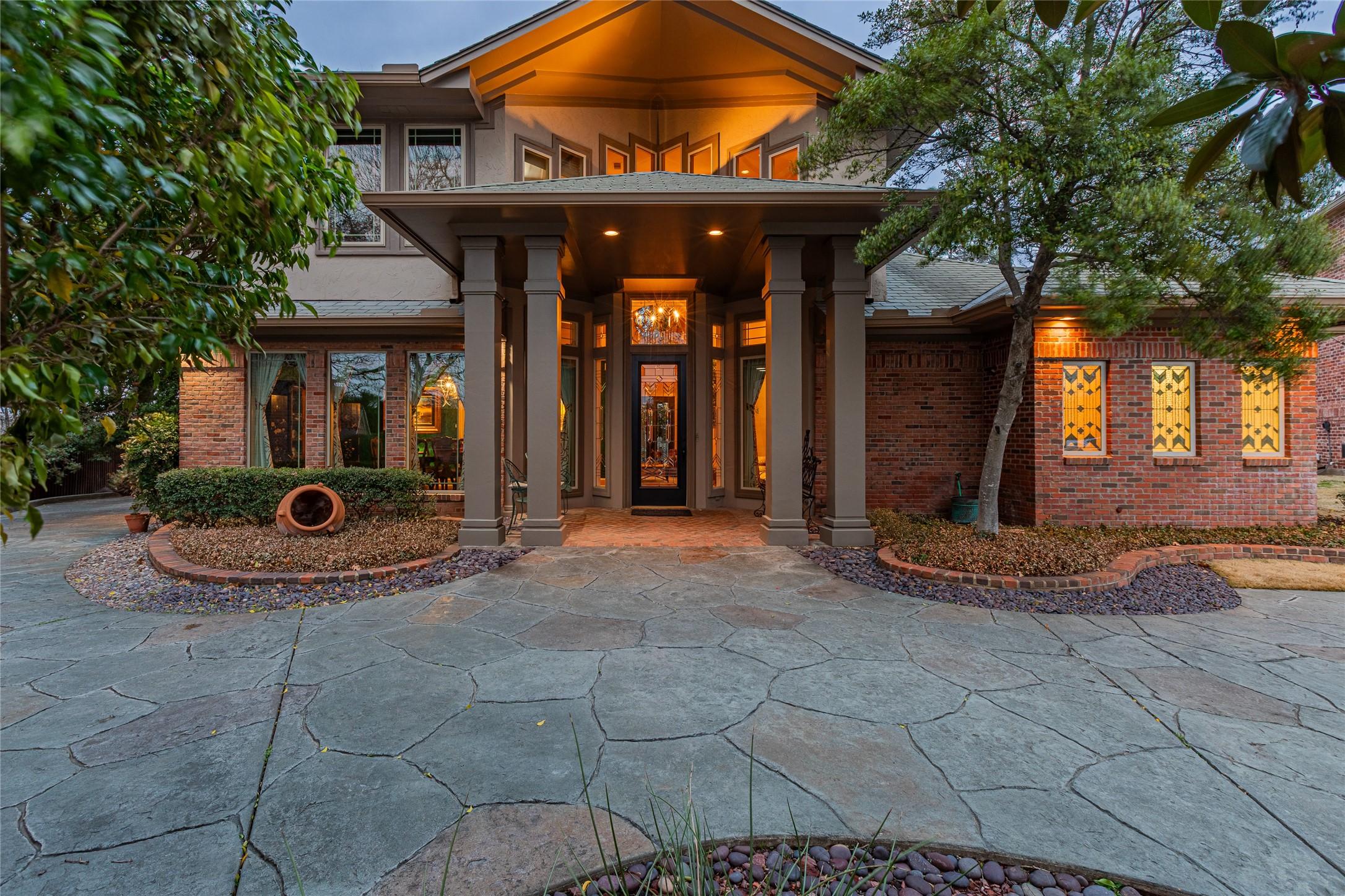 Oakwood Ct, Lewisville, TX 75077