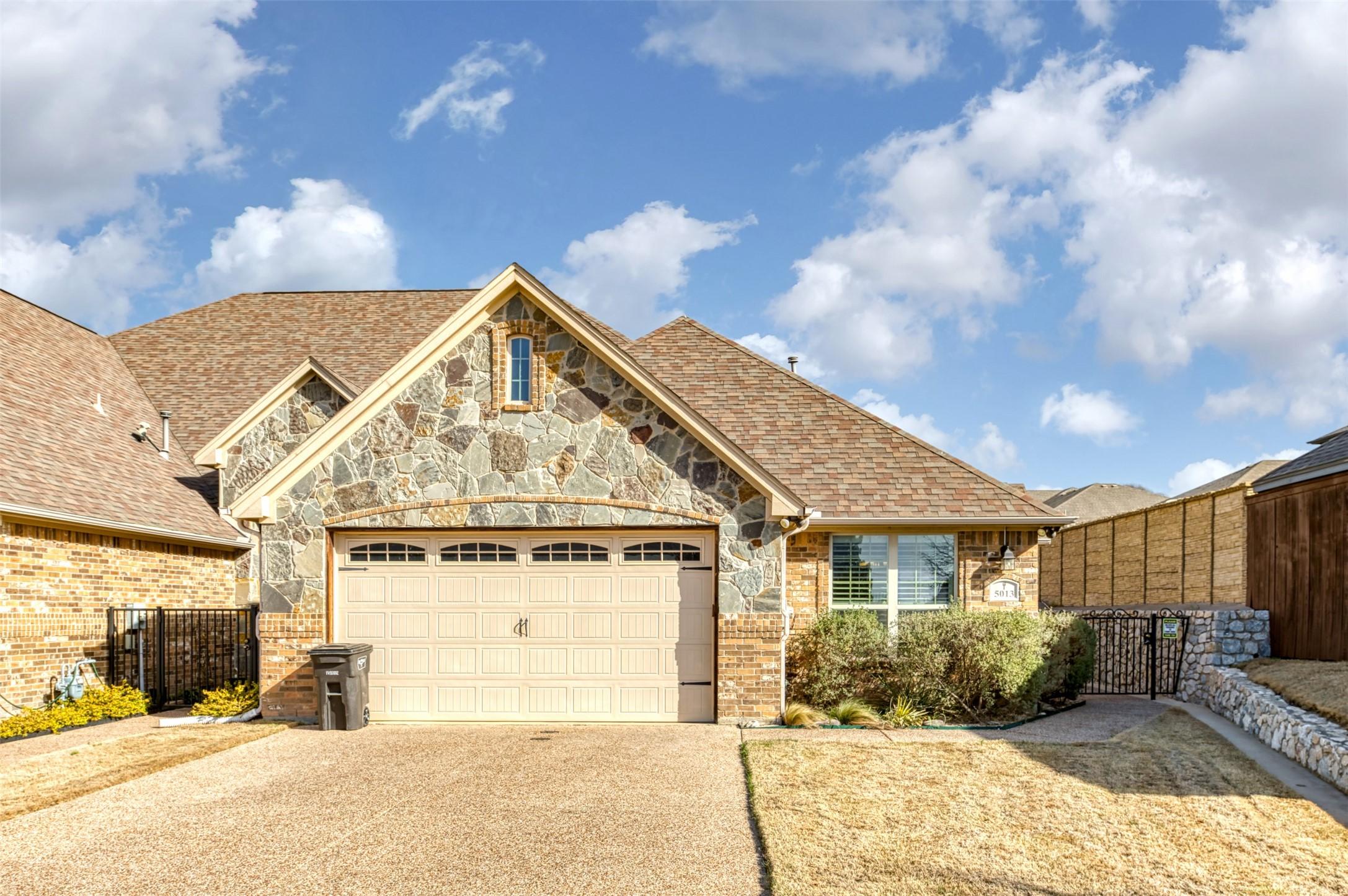 Giverny Ln, Fort Worth, TX 76116